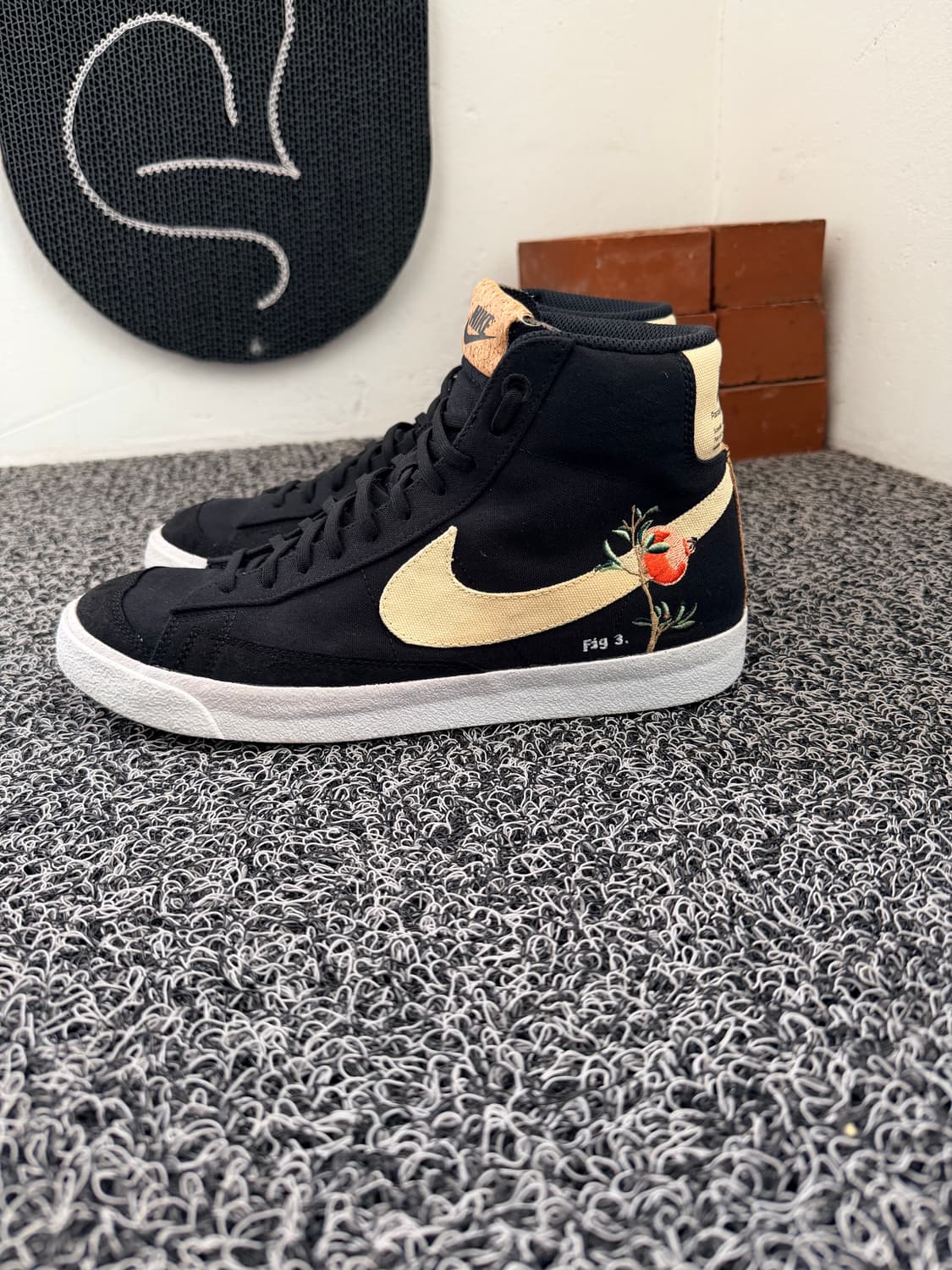 나이키 블레이저 미드 77 석류 블랙 265 상품이미지1