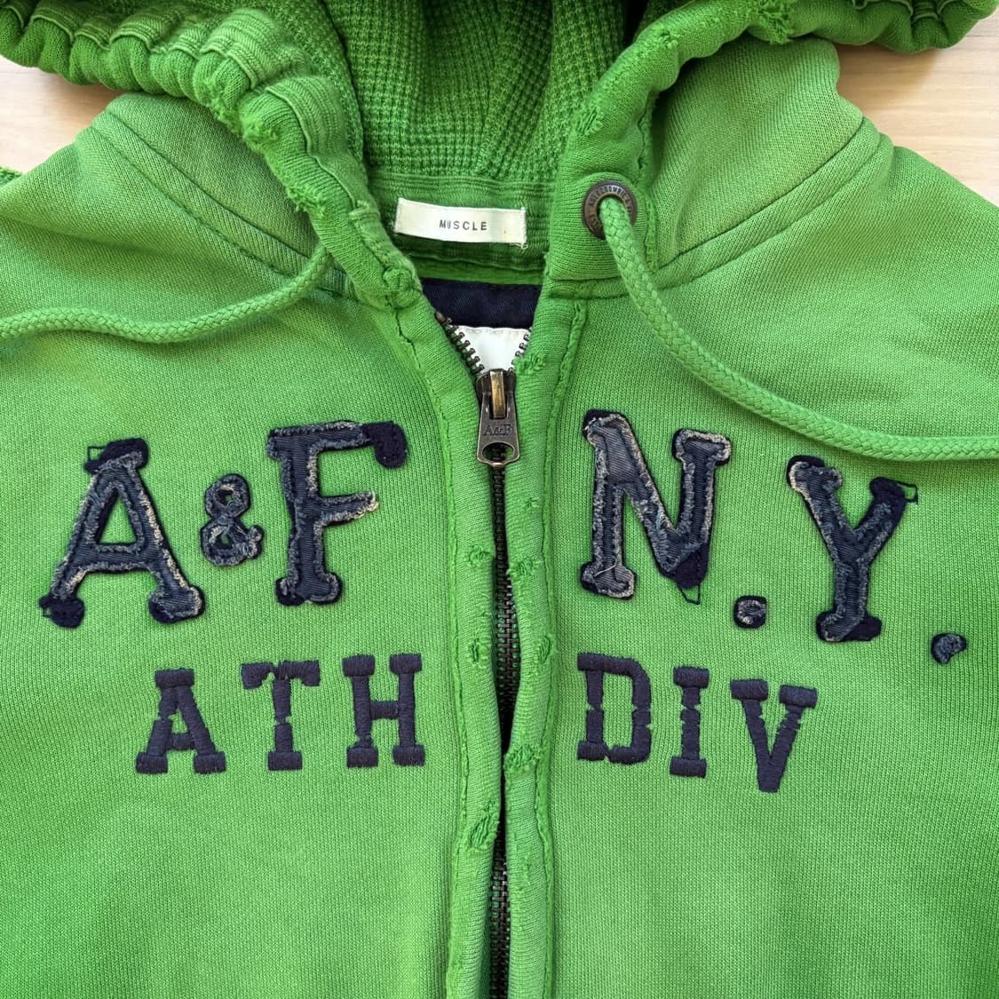 아베크롬비 앤 피치 Y2K 빈티지 머슬핏 후드 집업 상품이미지2