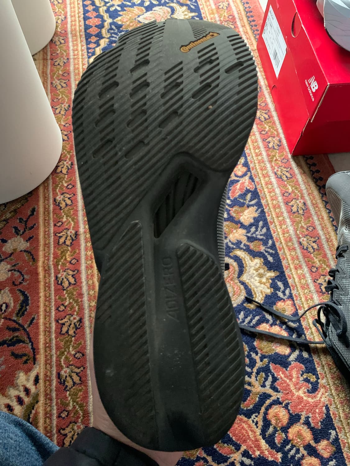 아디다스 ADIZERO 보스턴12 270 런닝화 블랙 색상입니다 상품이미지4