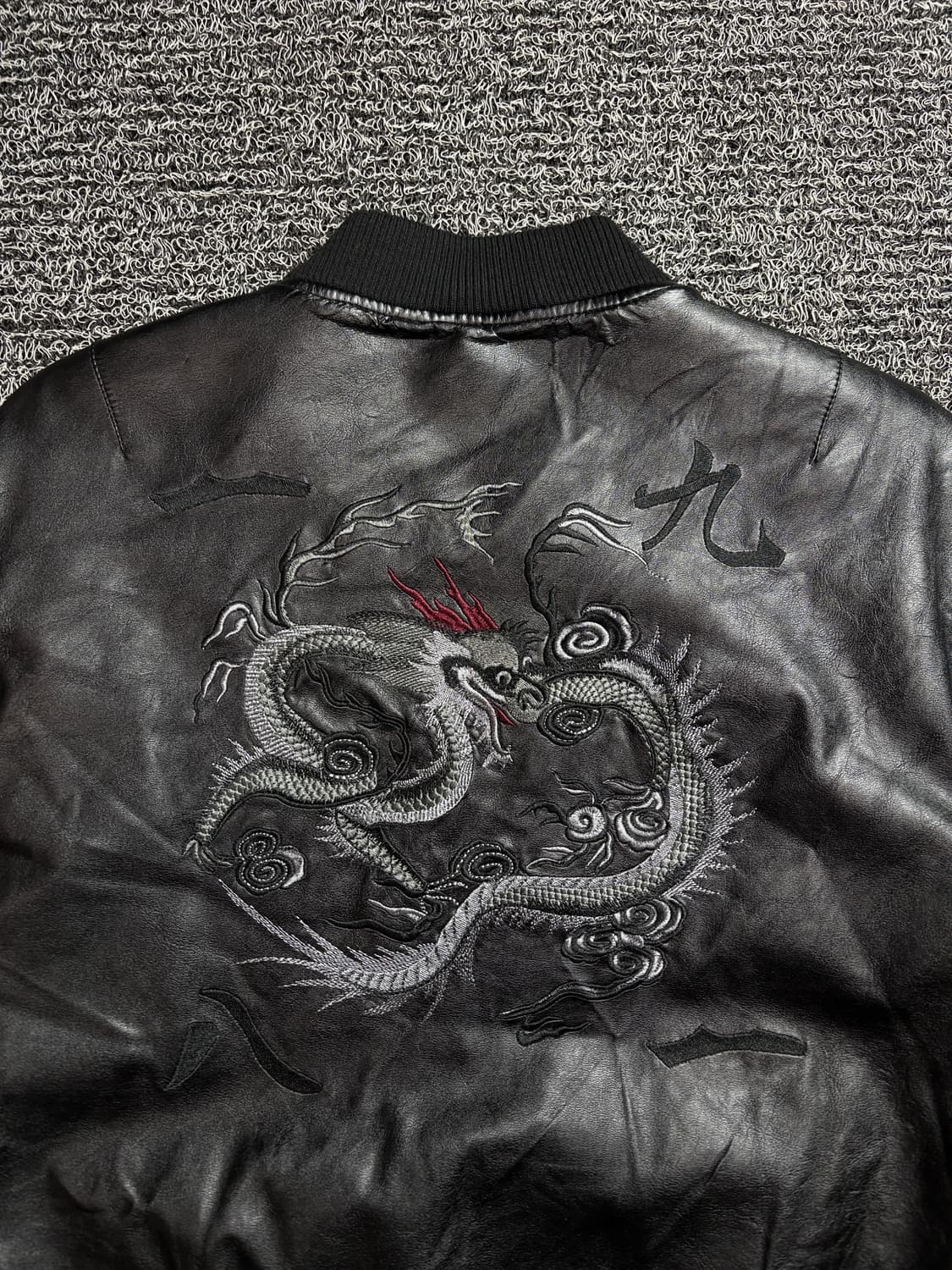 게스 올드스쿨 용자수 비건레더 봄버 자켓 2217 상품이미지5