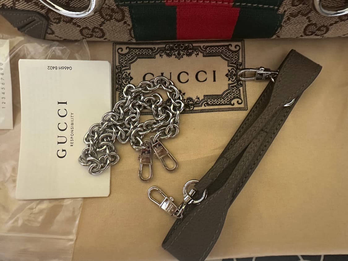 구찌 GG 로고 삼선 캔버스 토트백 상품이미지5