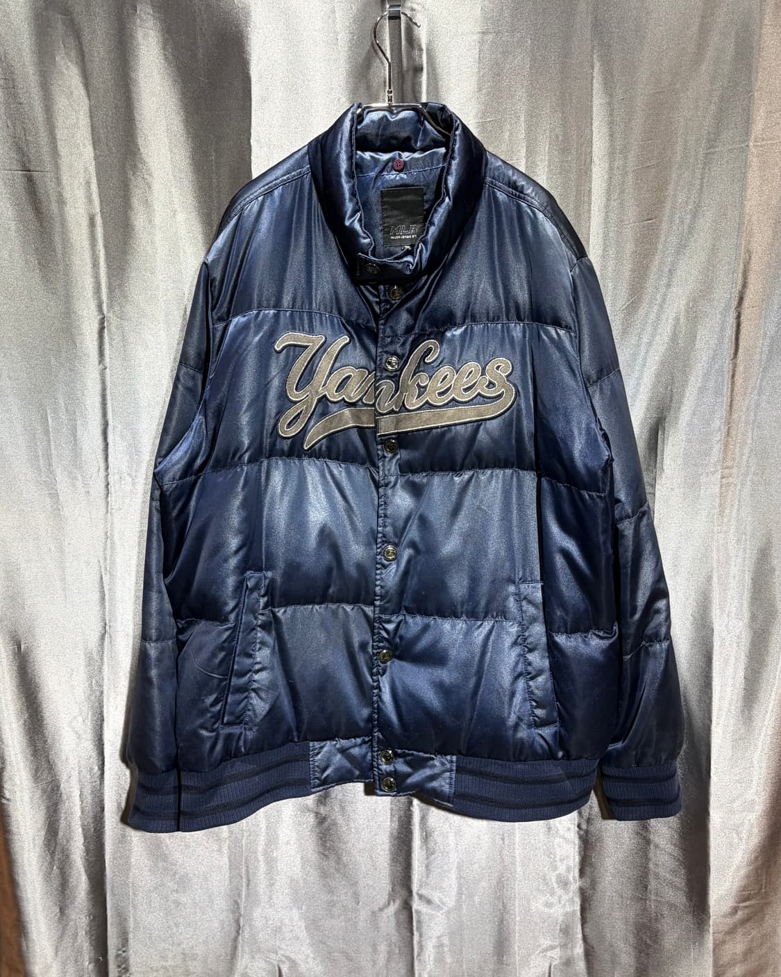 XXL MLB 엠엘비 뉴욕양키스 글로시 네이비 패디드 자켓 상품이미지2