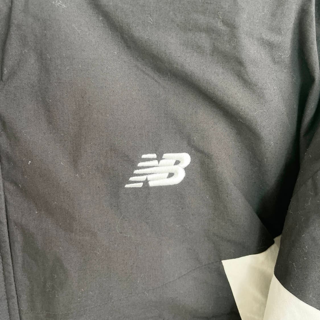 A2 뉴발란스 새상품 플라잉 배색 웜업 자켓 105사이즈 상품이미지4