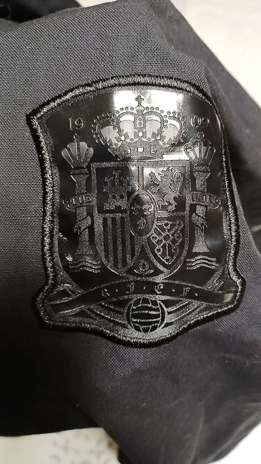 아디다스 스페인국대 블랙면자켓 110 가슴62 기장81 상품이미지4