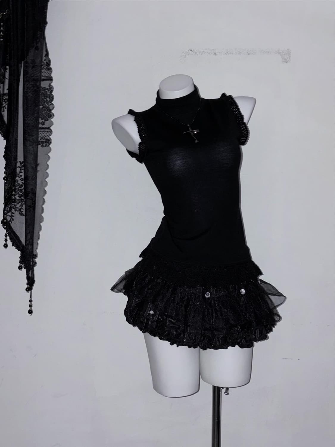 (핏보장) 다크페어리 블랙 나시 딱붙핏  상품이미지2