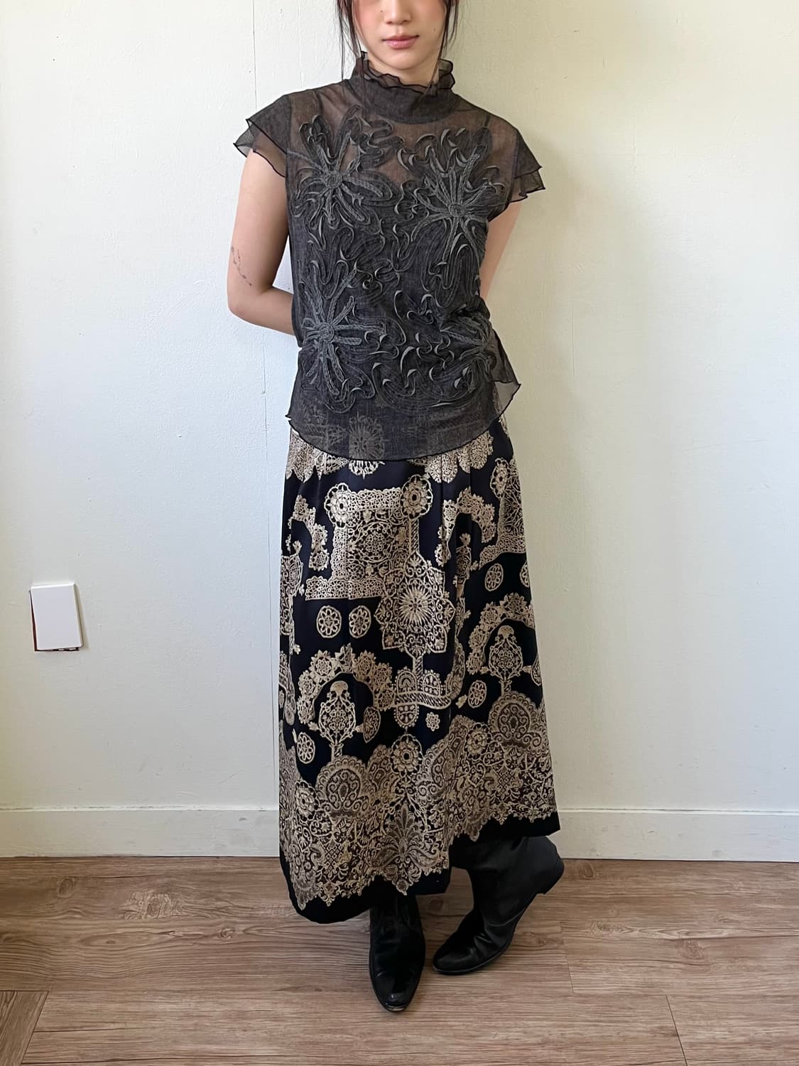 ISUI 시스루 플라워 탑  상품이미지5