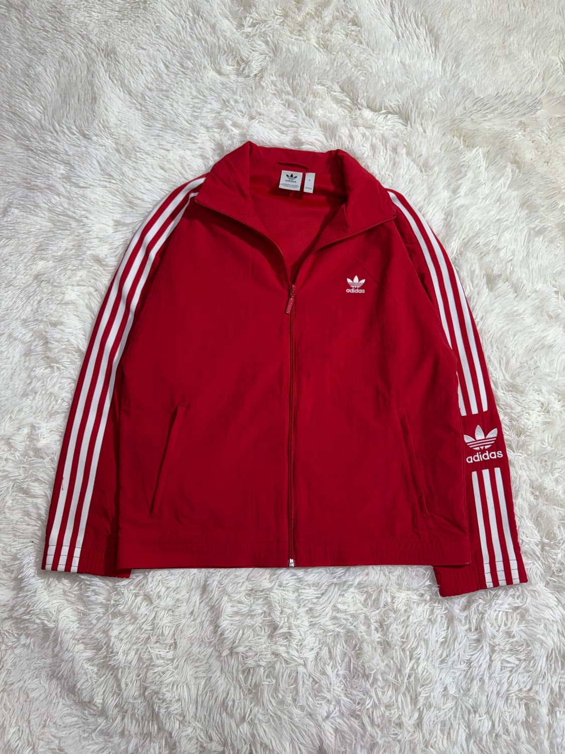 아디다스 레드 삼선 바람막이  상품이미지4