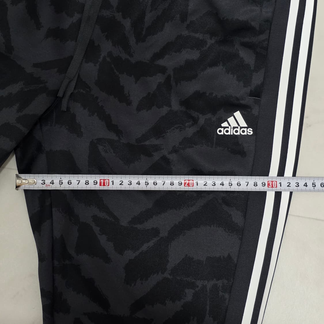 XL 아디다스 블랙 카모 삼선 트랙팬츠 상품이미지5