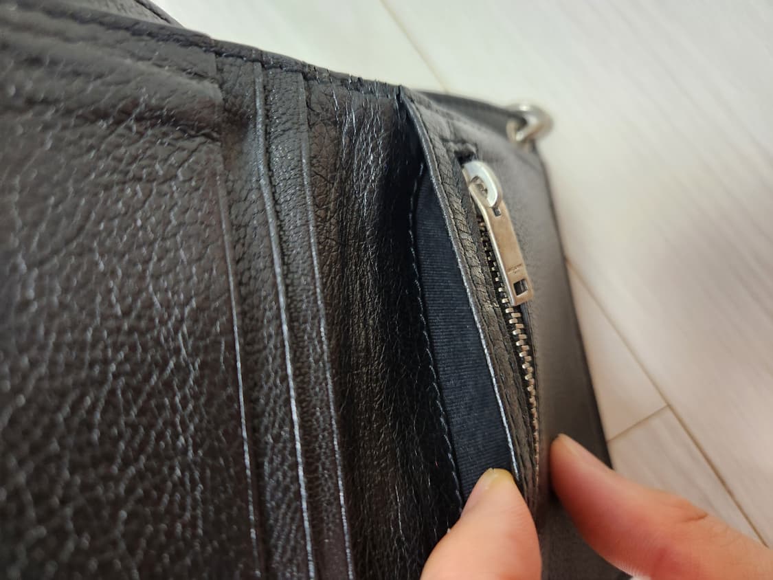 생로랑 에디 지갑 상품이미지6