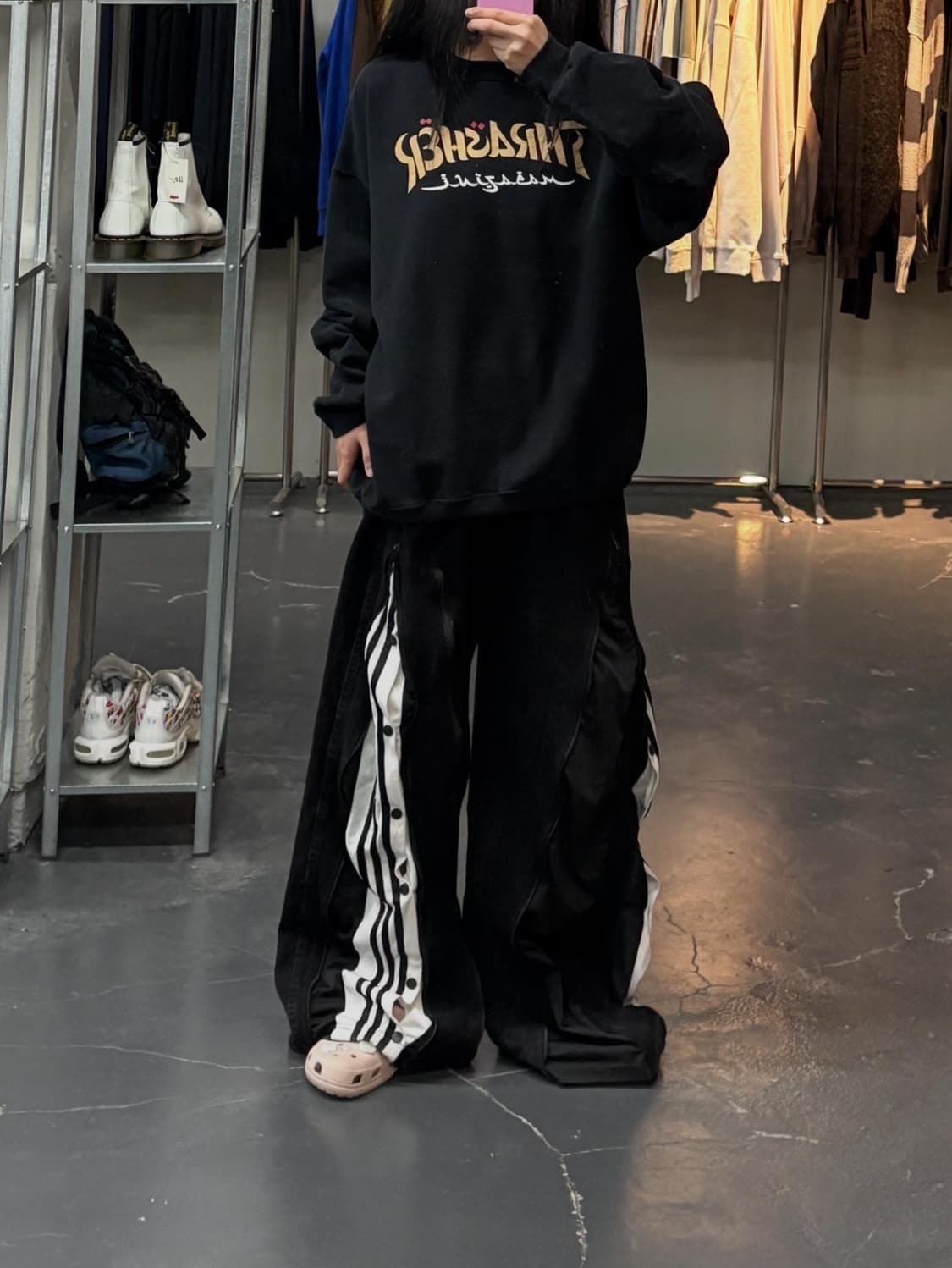 트레셔 빅로고 라운드넥 맨투맨 A2756 상품이미지1