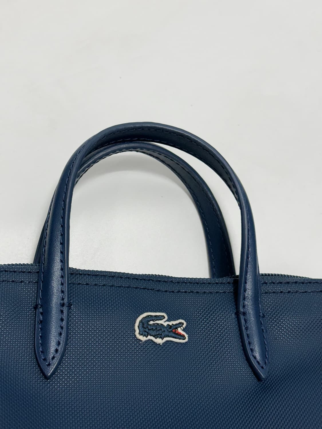 라코스테 토트 미니 크로스백 상품이미지3