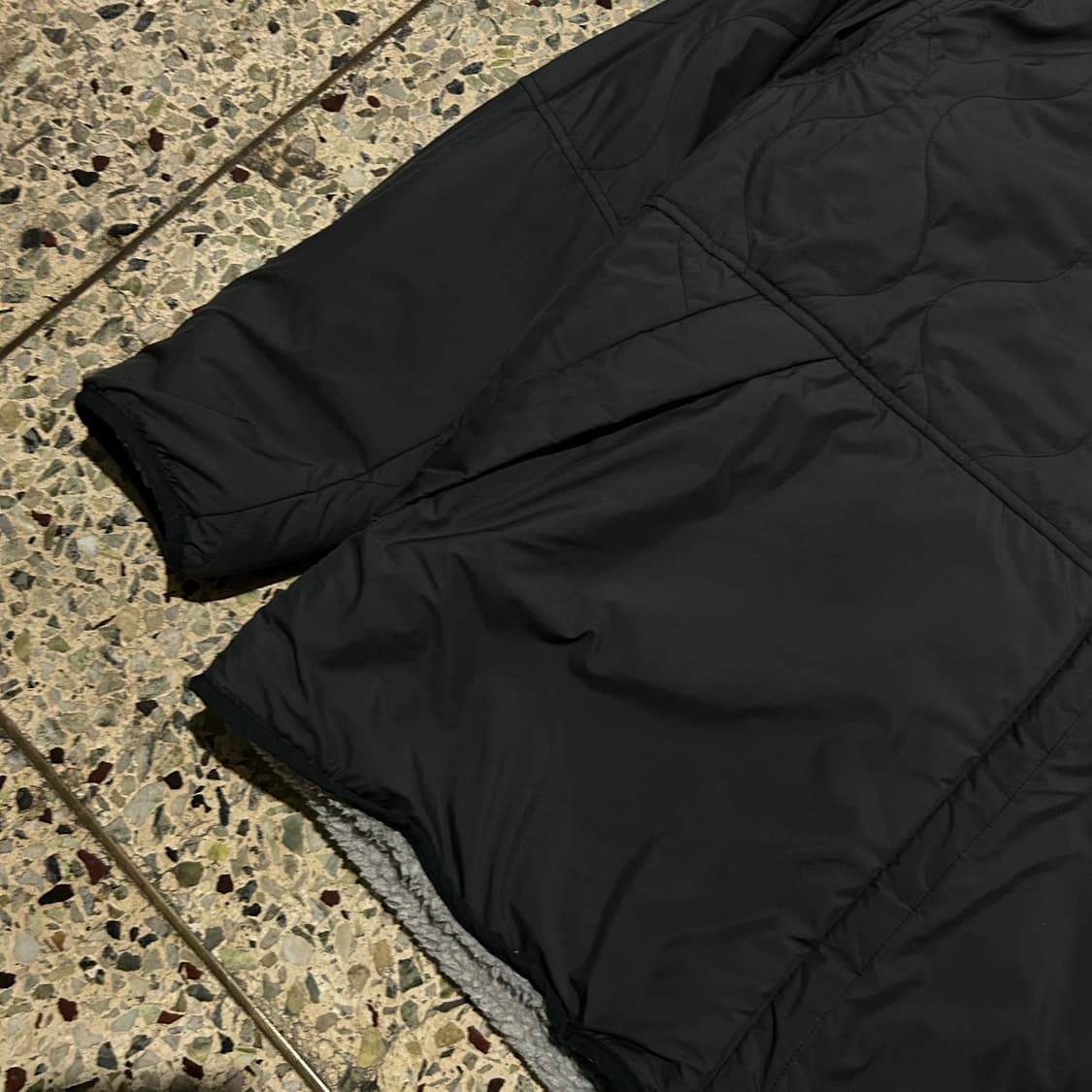 아디다스(ADIDAS)그레이 빅로고 리버시블 플리스 상품이미지7