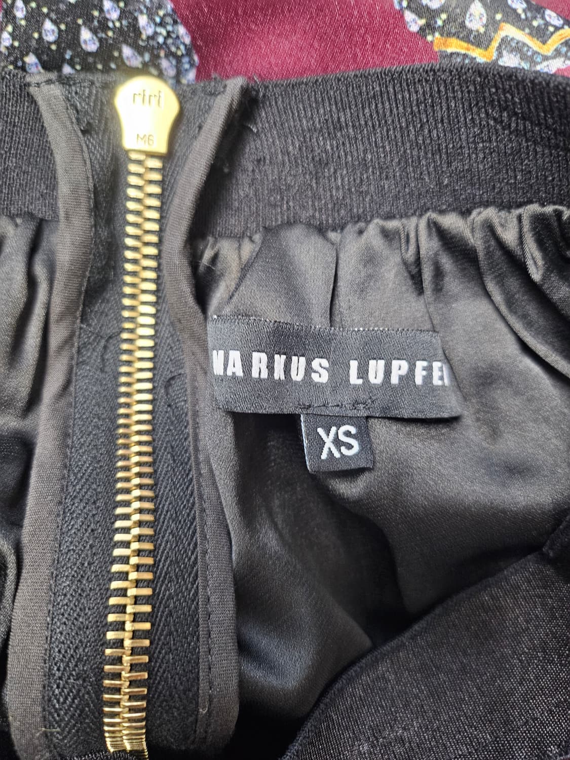 Markus Lupfer 버건디 딸기 패턴 미니 스커트 XS 상품이미지3