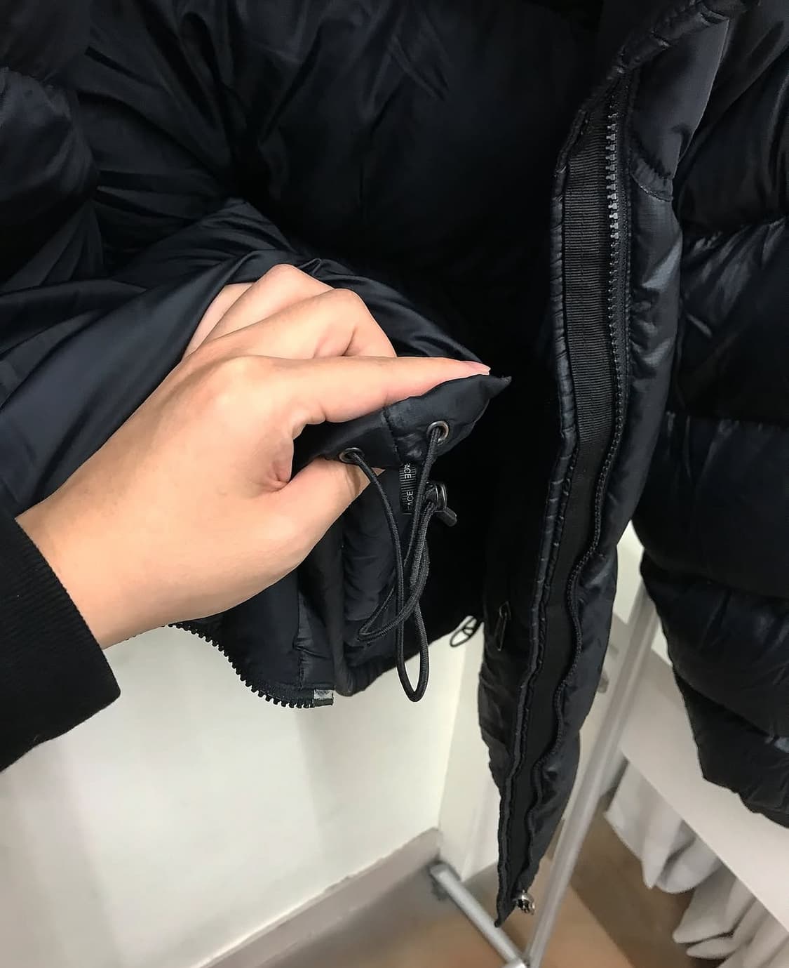 노스페이스 블랙 700 눕시 패딩 상품이미지5