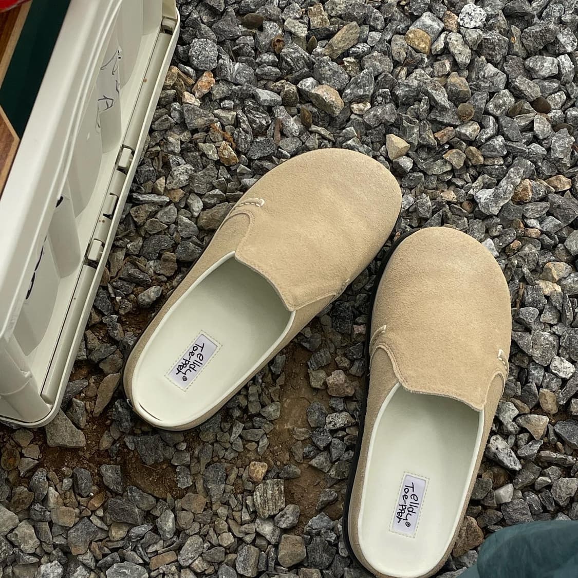 Tellidy Toe Prep 스웨이드 슬리퍼 상품이미지1