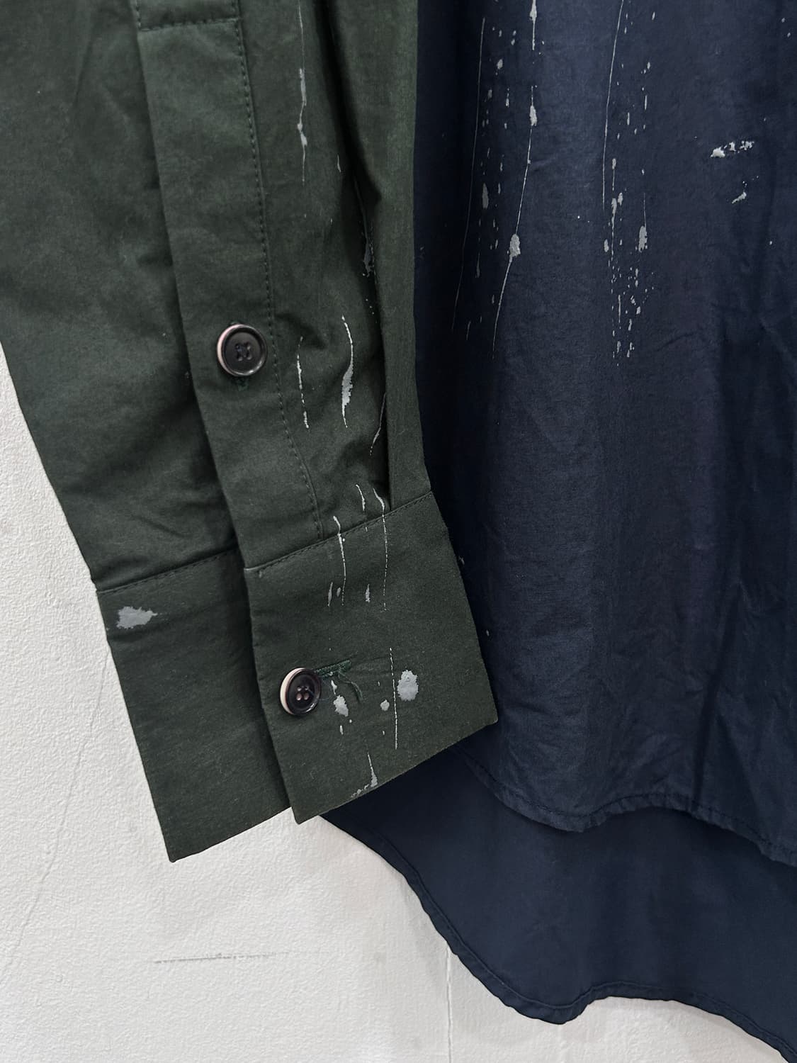 더일마 the ilma 페인트 스플래터 오버핏 셔츠 네이비카키 상품이미지8