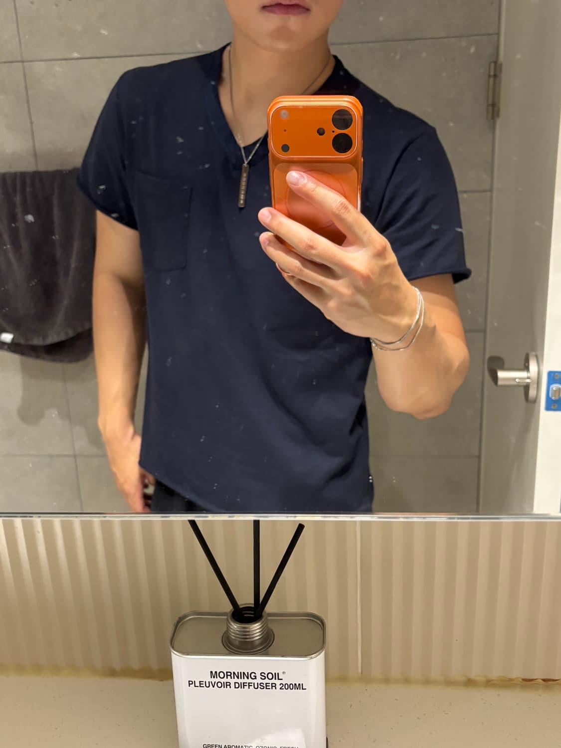 사카이 브이넥 티셔츠 3사이즈 상품이미지4