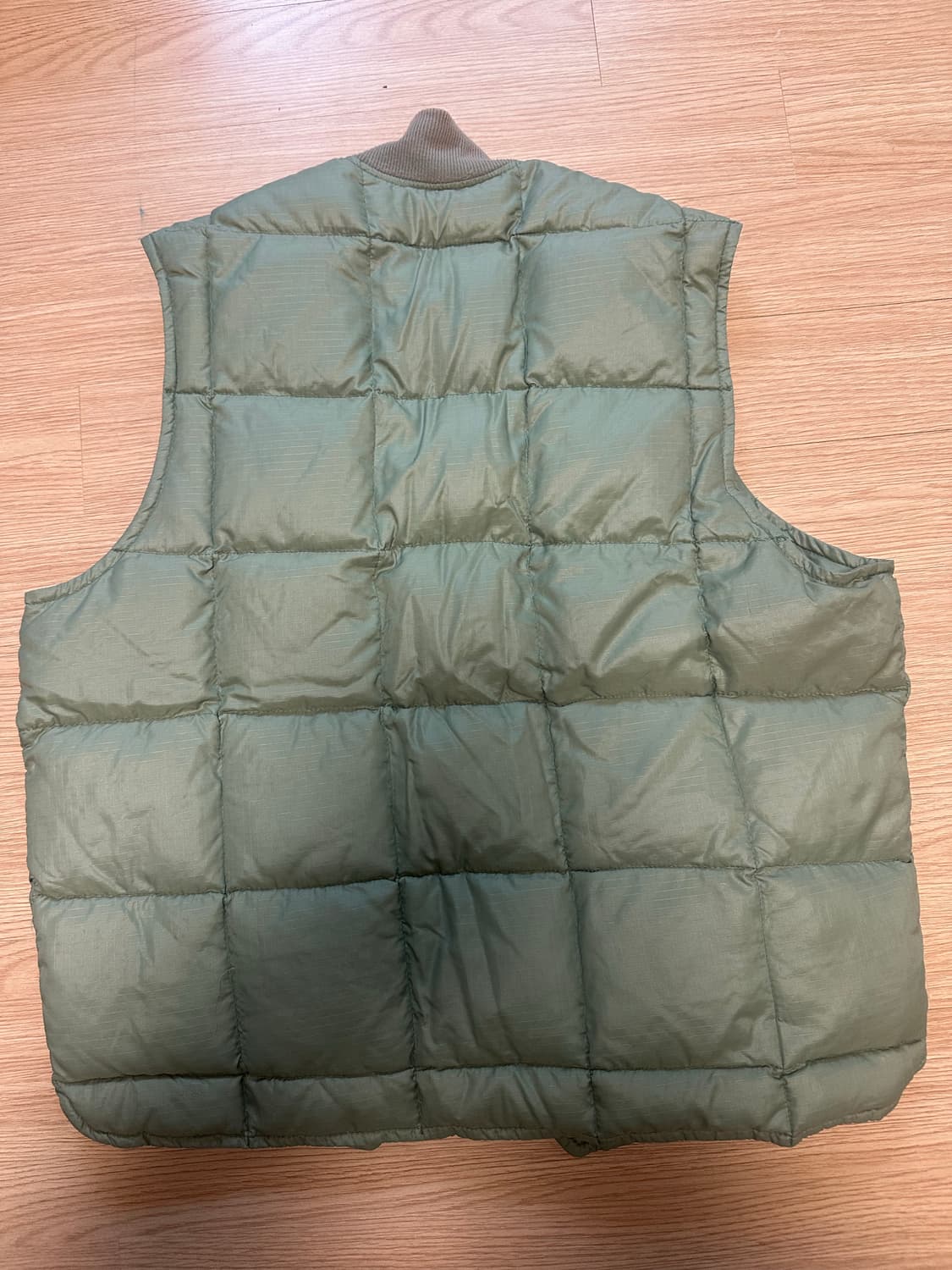 70-80s 에디바우어 푸퍼 베스트 세이지그린 상품이미지7