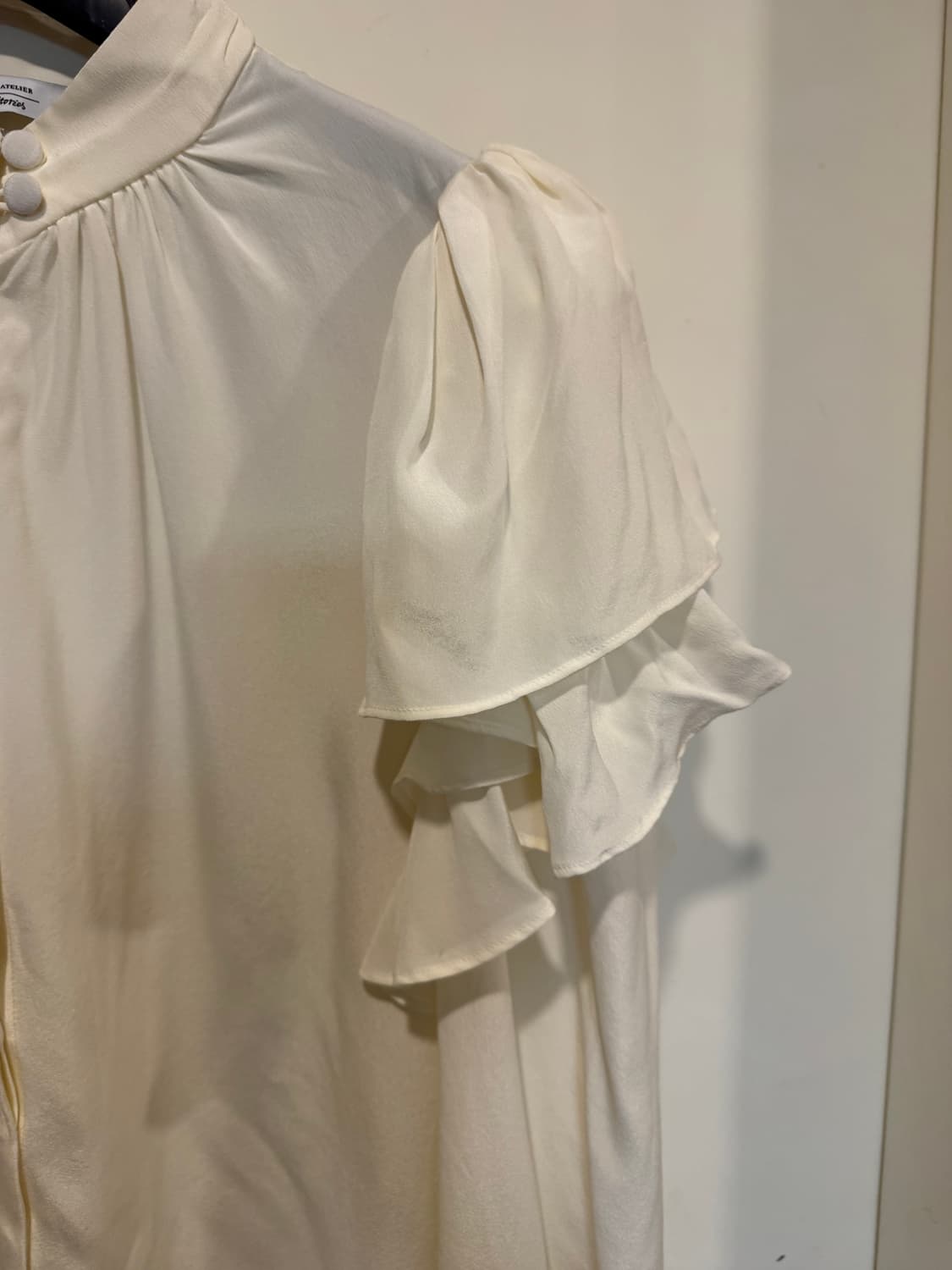 앤아더스토리즈 실크 블라우스 상품이미지4