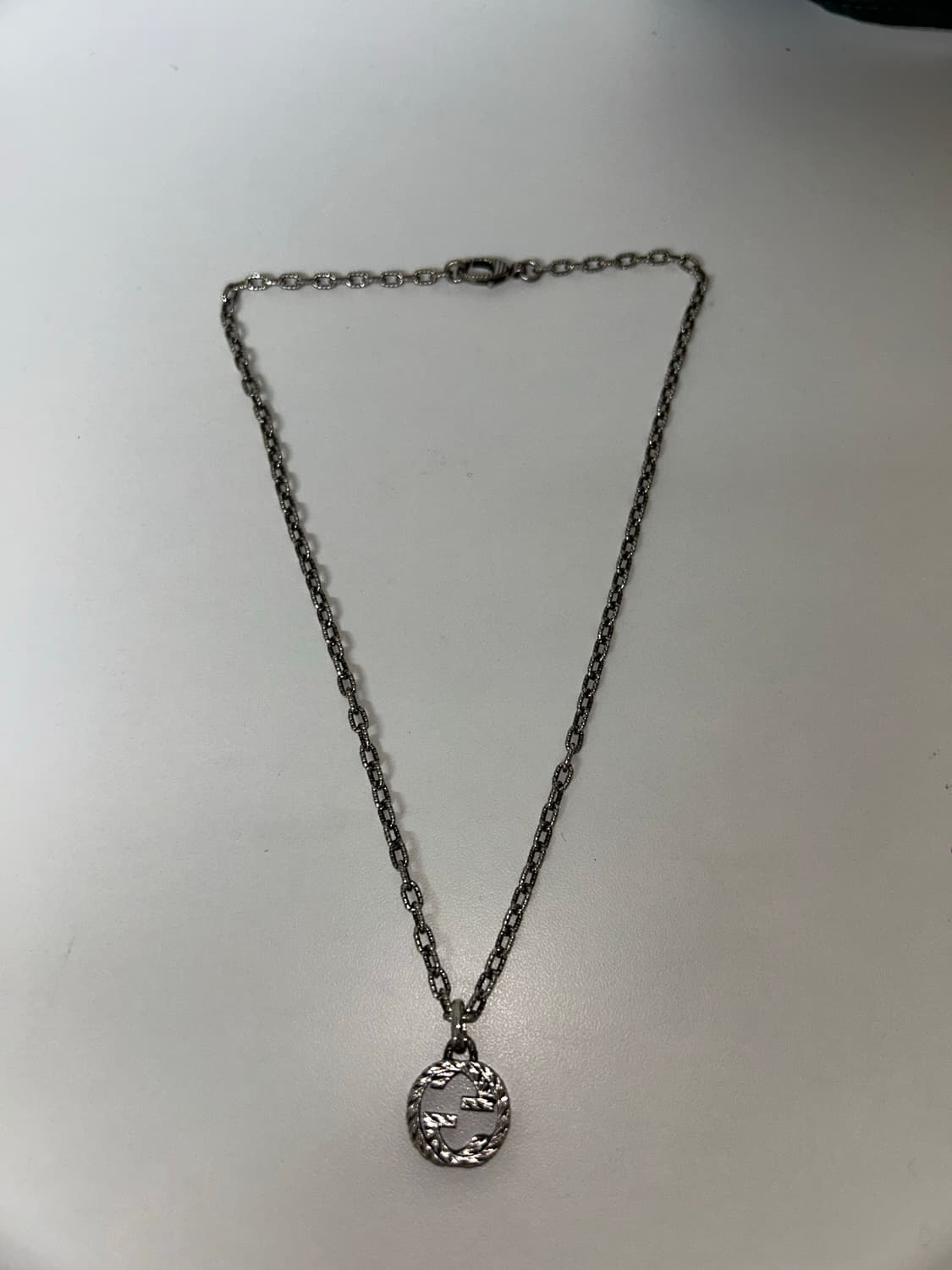 구찌 인터로킹 G 펜던트 목걸이 실버 상품이미지3