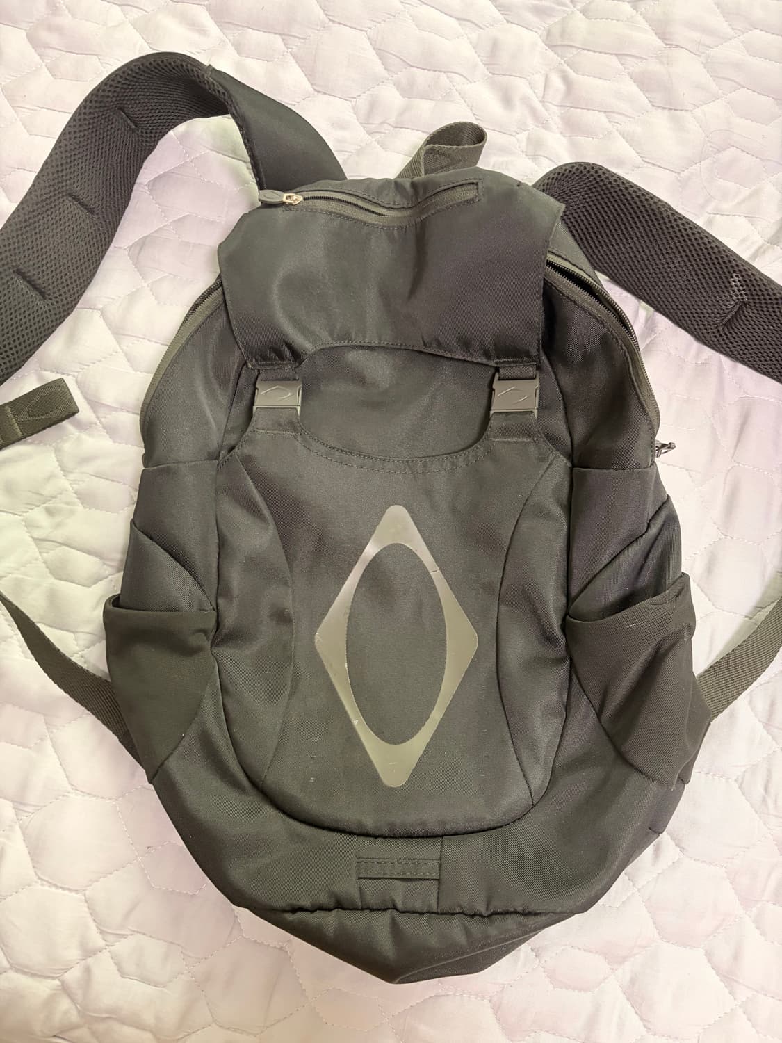 미스치프 버클 플랩 백팩 상품이미지3