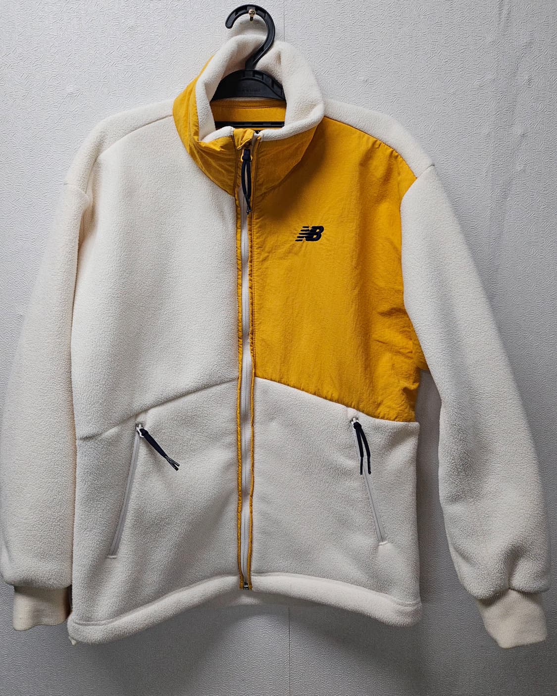 뉴발란스 양털 플리스 자켓 아이보리/옐로우 XS 상품이미지1