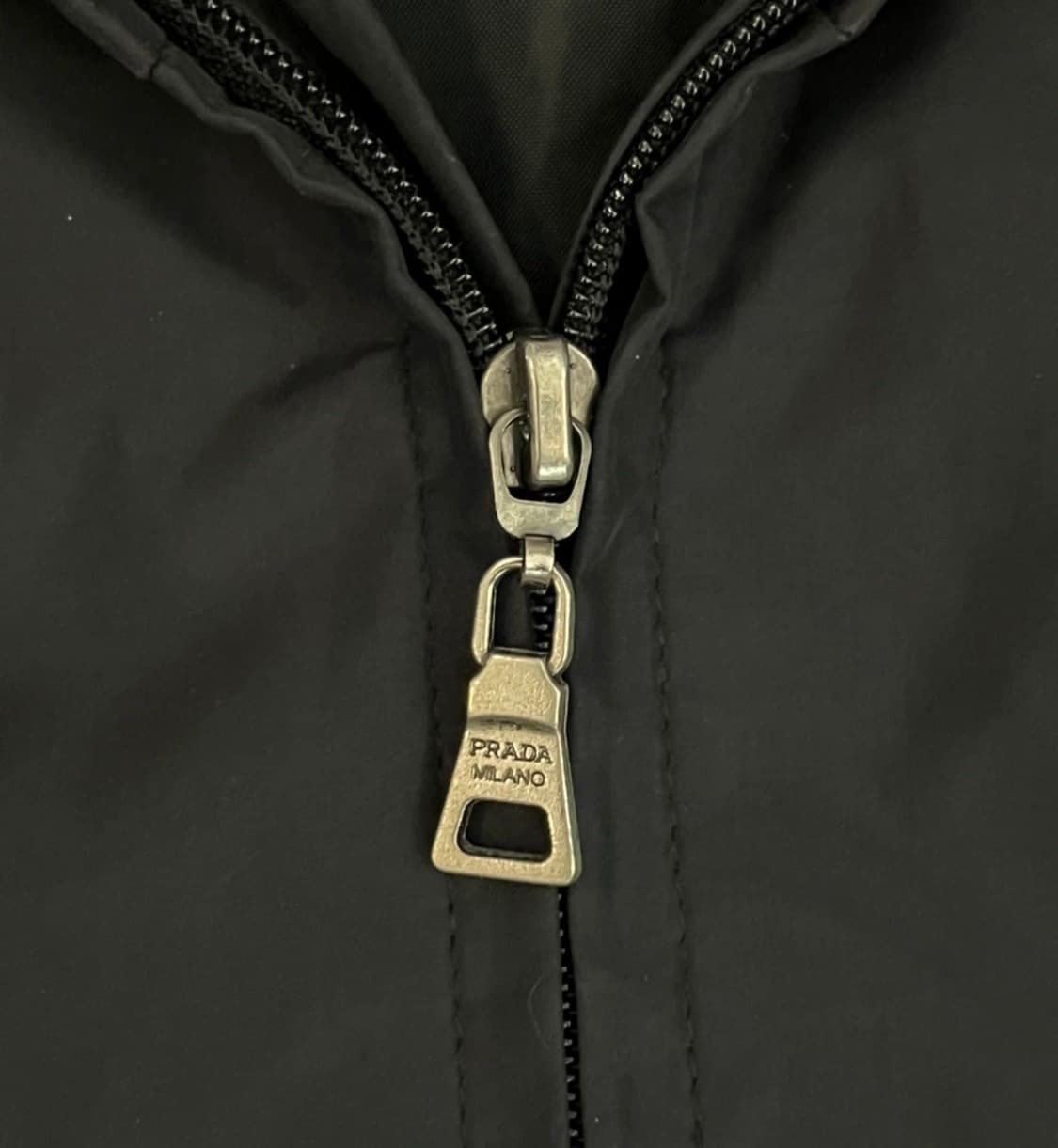 [프라다/스포츠] 윈드브레이커 후디드 자켓 / L 상품이미지3