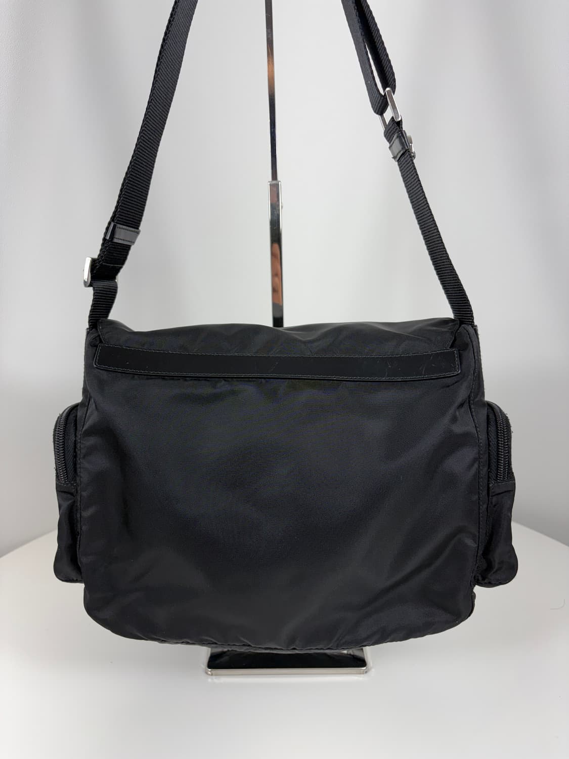 프라다 나일론 사이드포켓 메신저백 상품이미지3