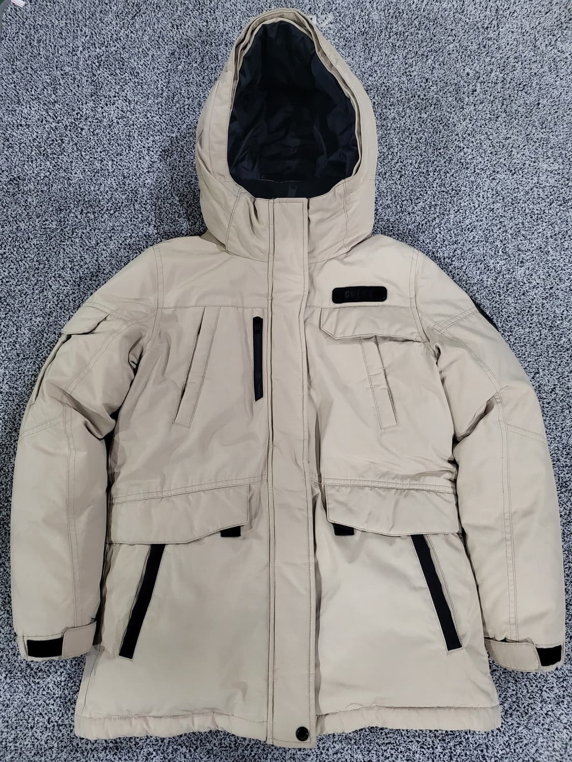 게스(GUESS) 베이지 후드 패딩 자켓 상품이미지1