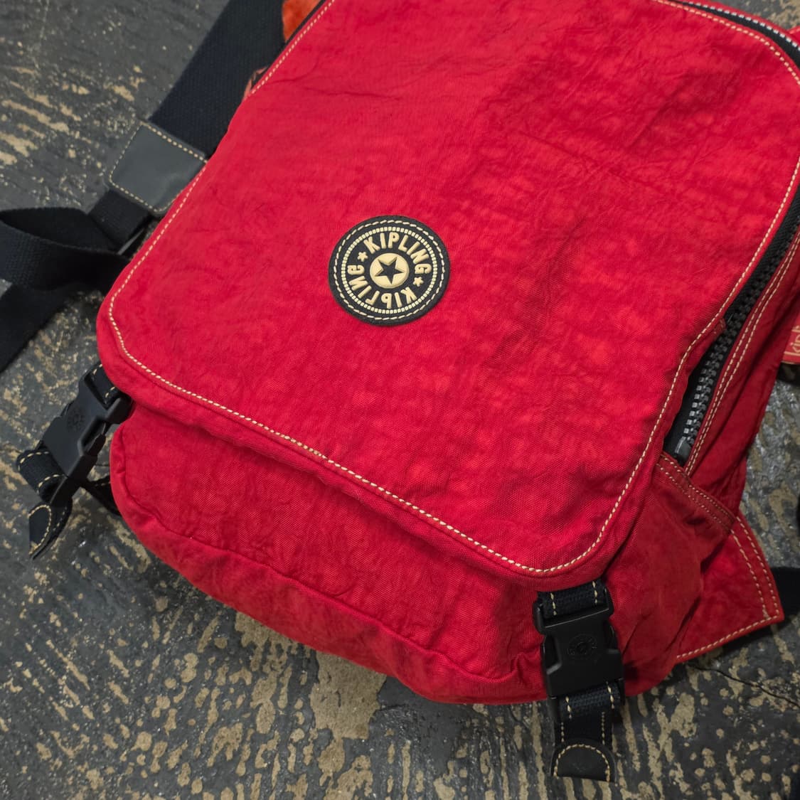 키플링 레드 백팩 상품이미지4