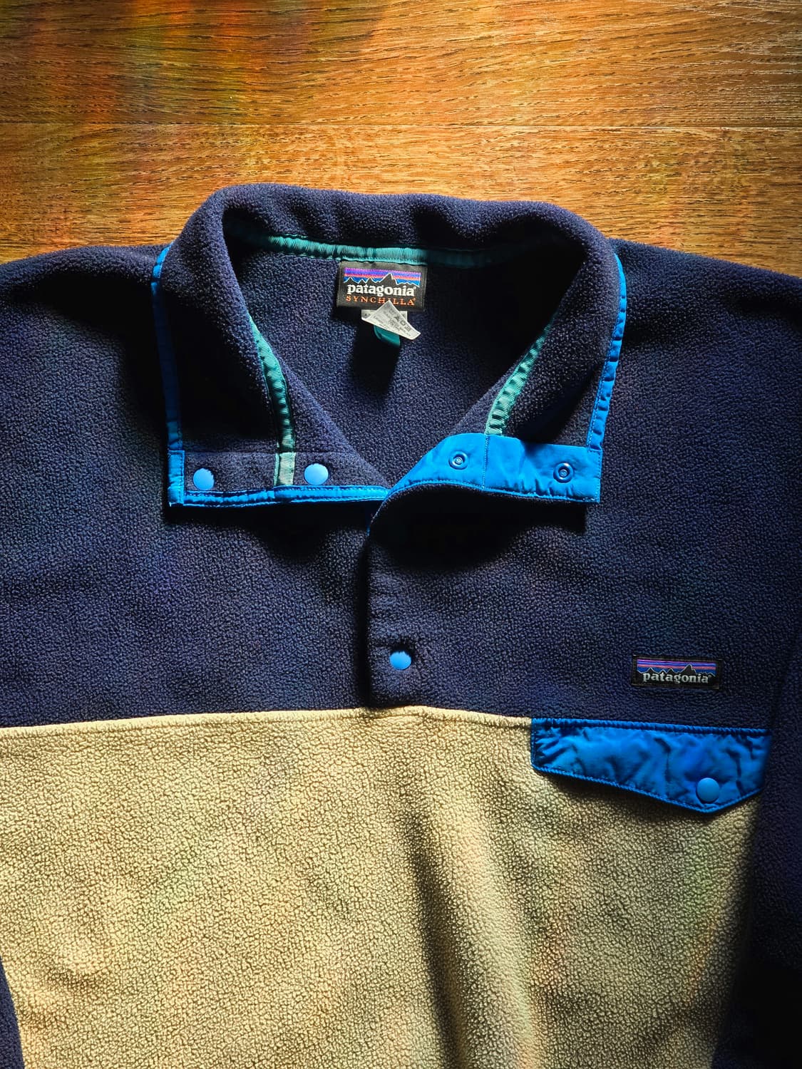 파타고니아 신칠라 스냅티 베이지 네이비 L 헤비웨이트 상품이미지1