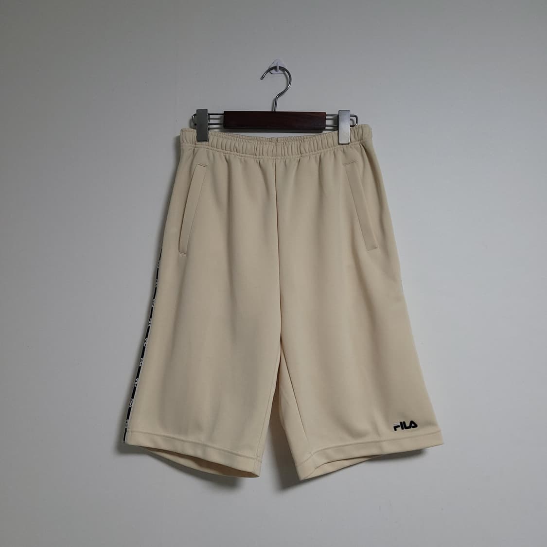 (28) FILA 휠라 아이보리 트레이닝 반바지 L 상품이미지1