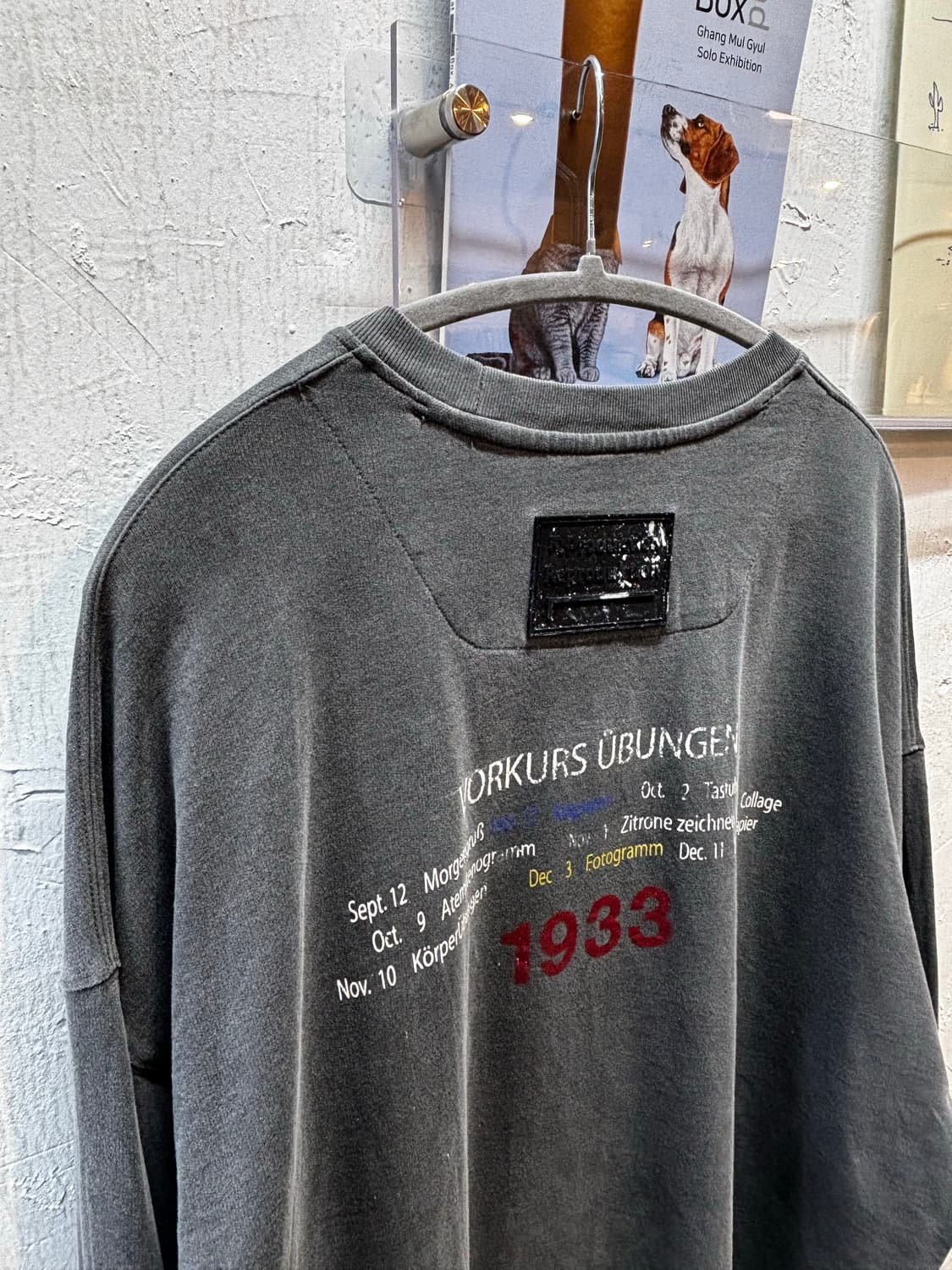 솔리드 옴므 피그먼트 백프린트 오버핏 롱슬리브   상품이미지4