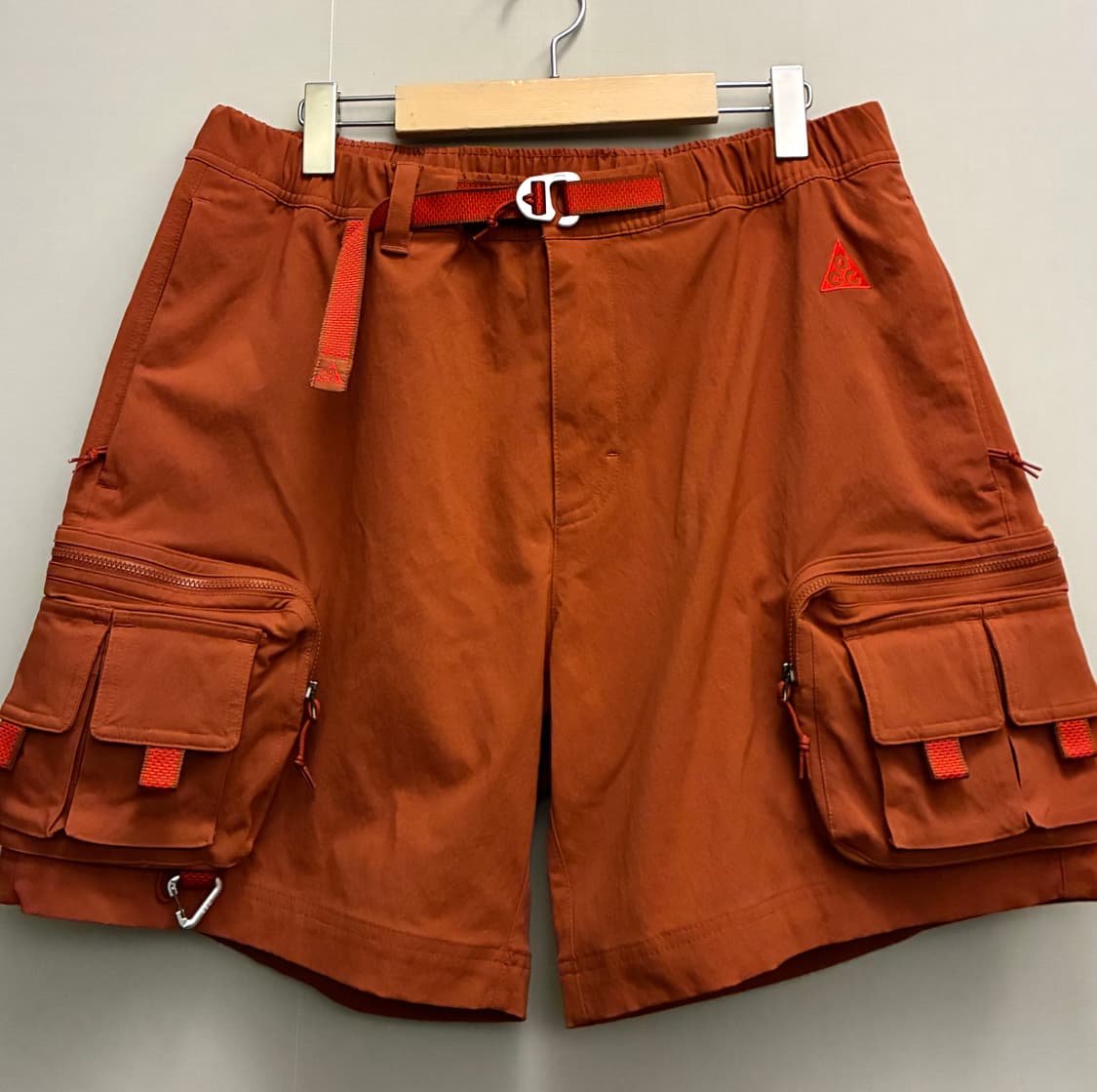 (XL)나이키 ACG 나일론 유틸리티 카고 쇼츠 반바지 레드스톤 상품이미지1