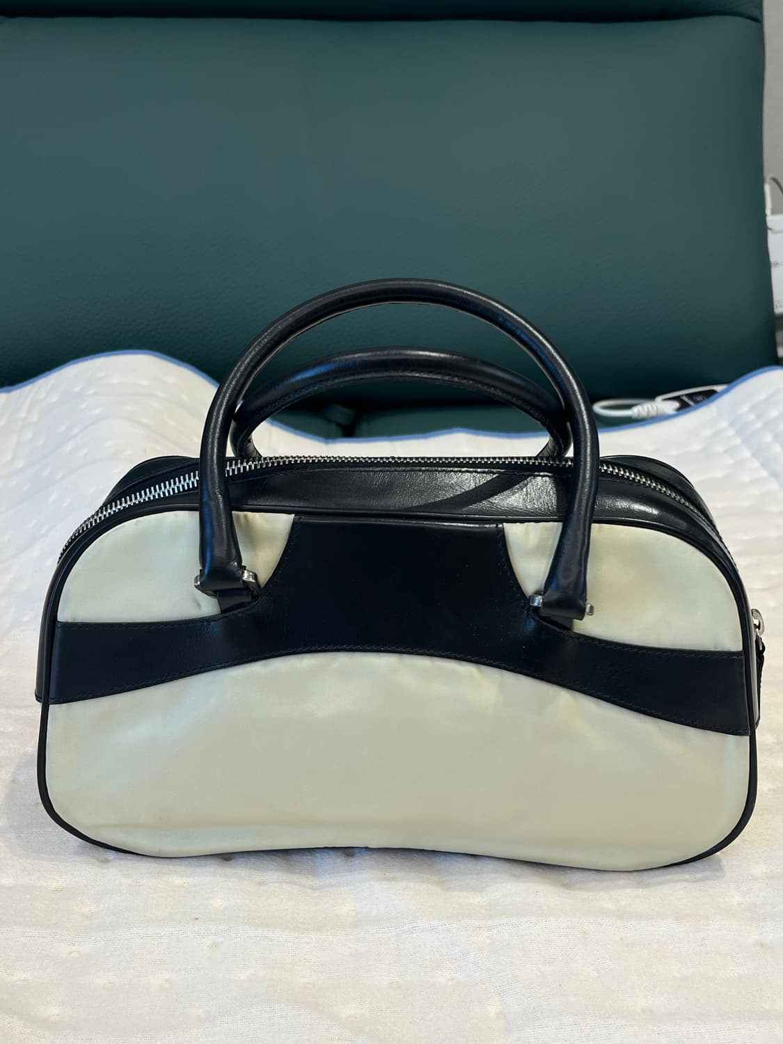 프라다 볼링백 상품이미지3