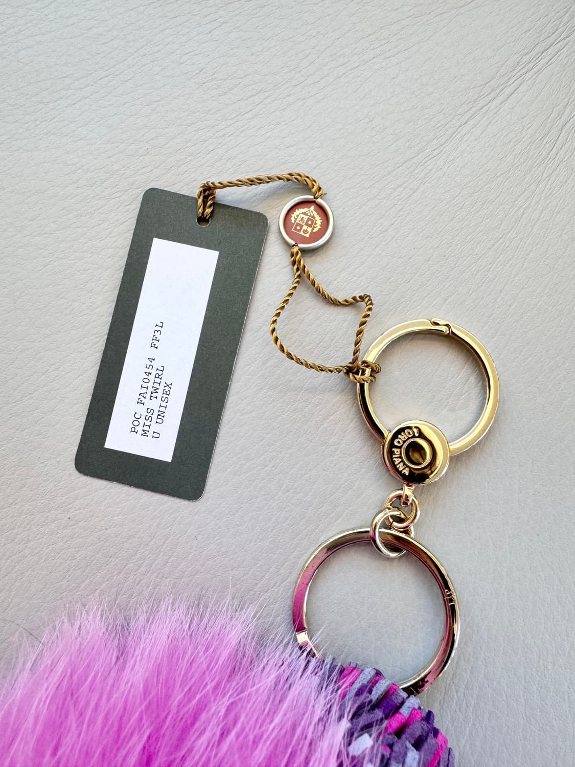 (새상품) 로로피아나 퍼 키링 상품이미지6