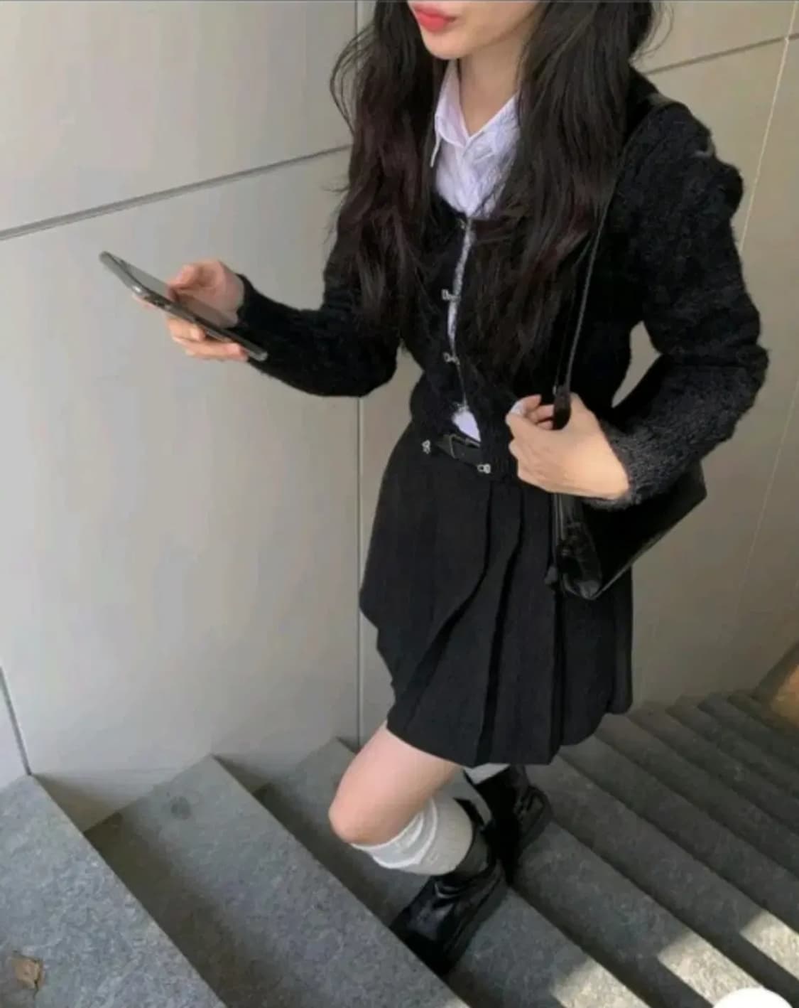 스퀘어 앙고라 니트 블랙 보헴서 쓰리타임즈 스컬프터 플노팔 상품이미지1