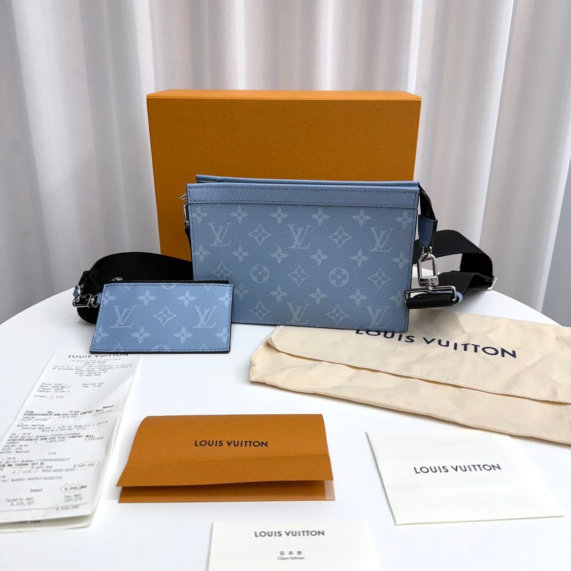 [25년/ 한정판] 루이비통 가스통 웨어러블 크로스백 스카이블루 상품이미지1