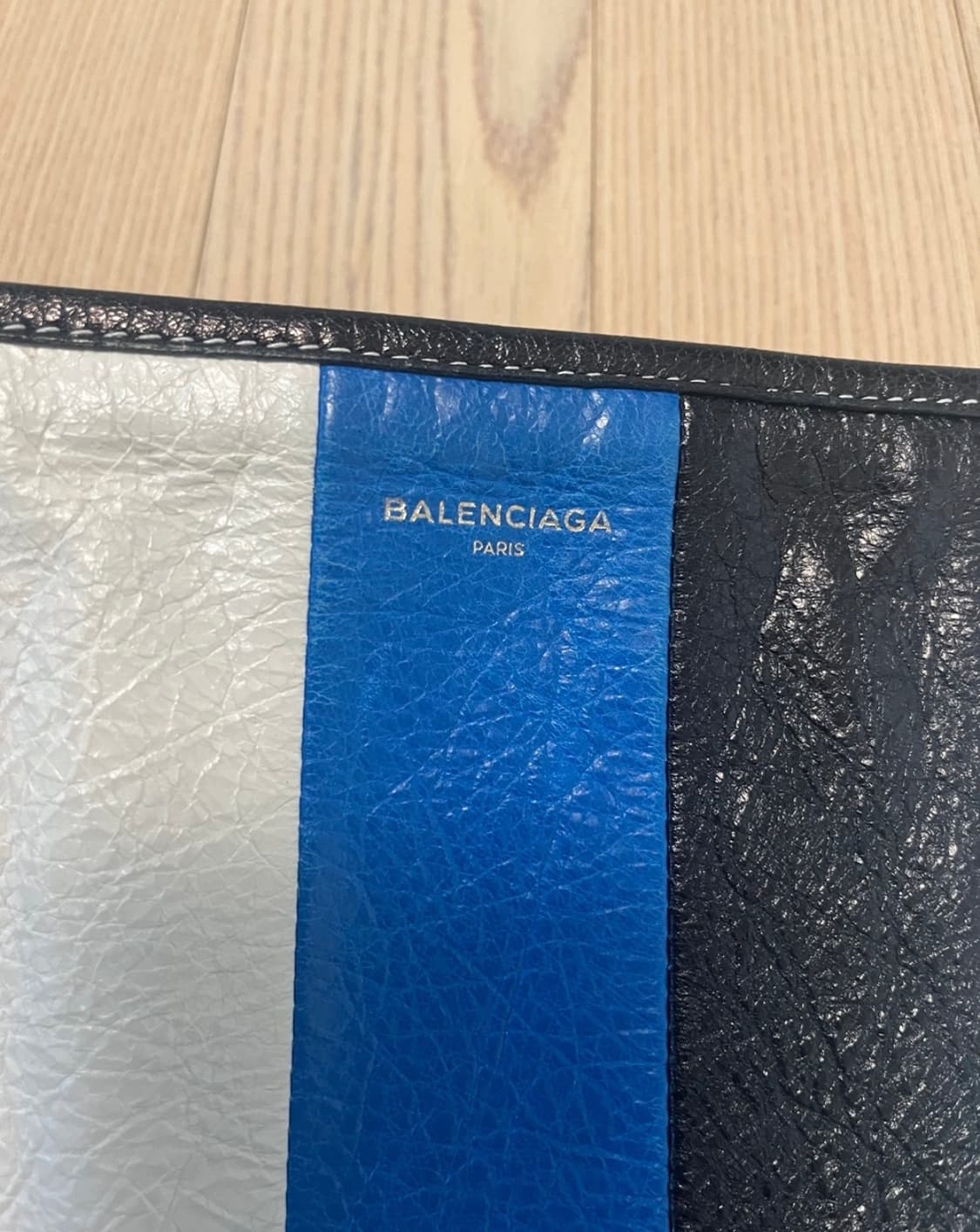 발렌시아가 바자 클러치 상품이미지1