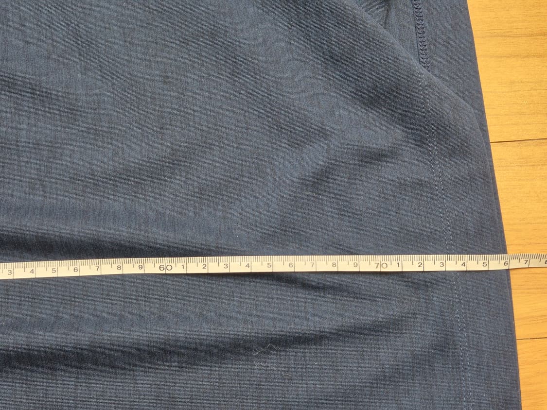 언더아머 남성 긴팔 셔츠 XL 사이즈입니다. 재질은 폴리에스터 88%와  상품이미지7