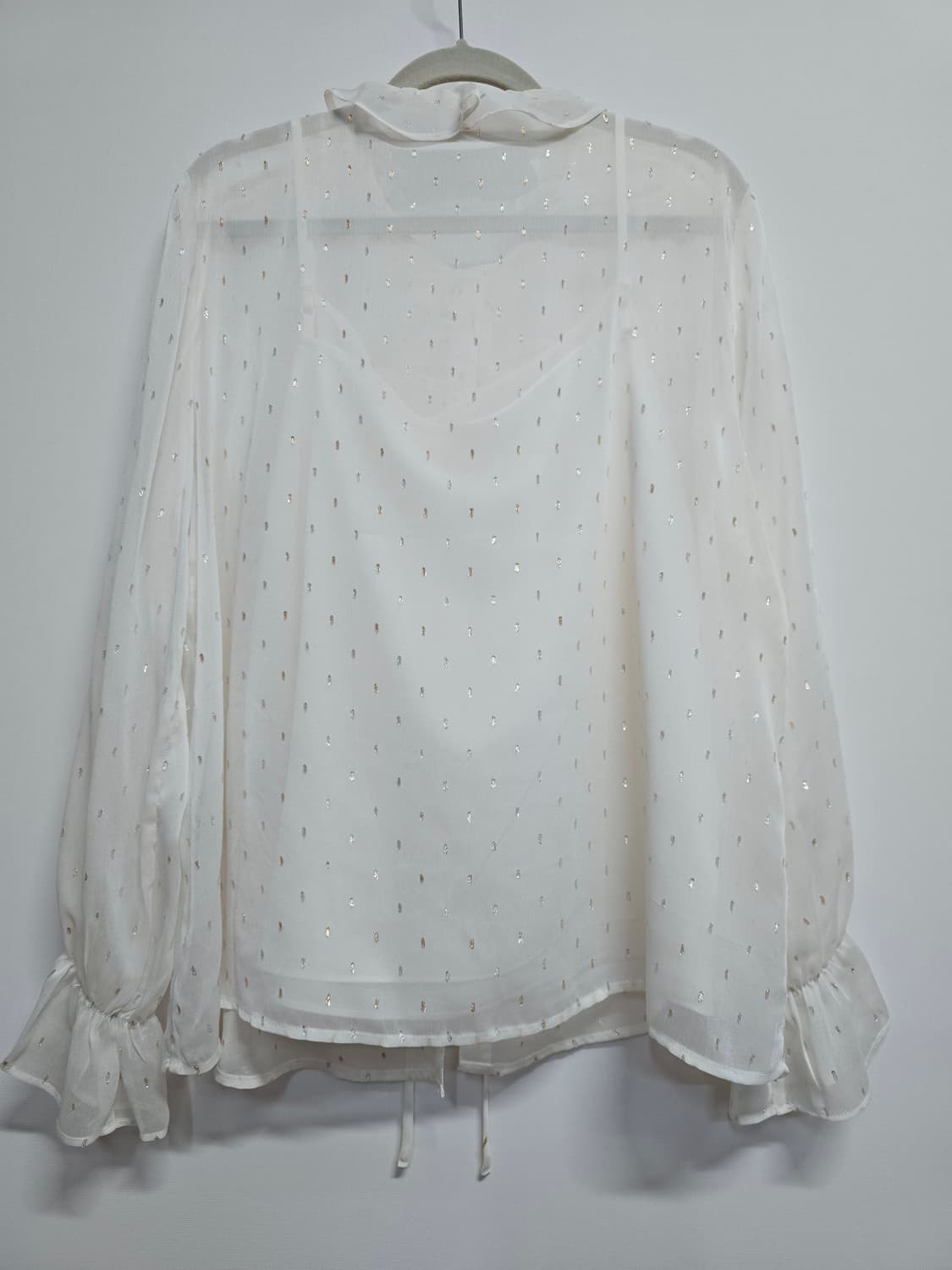 아뜰리에마졸리  프릴 블라우스 100 상품이미지5