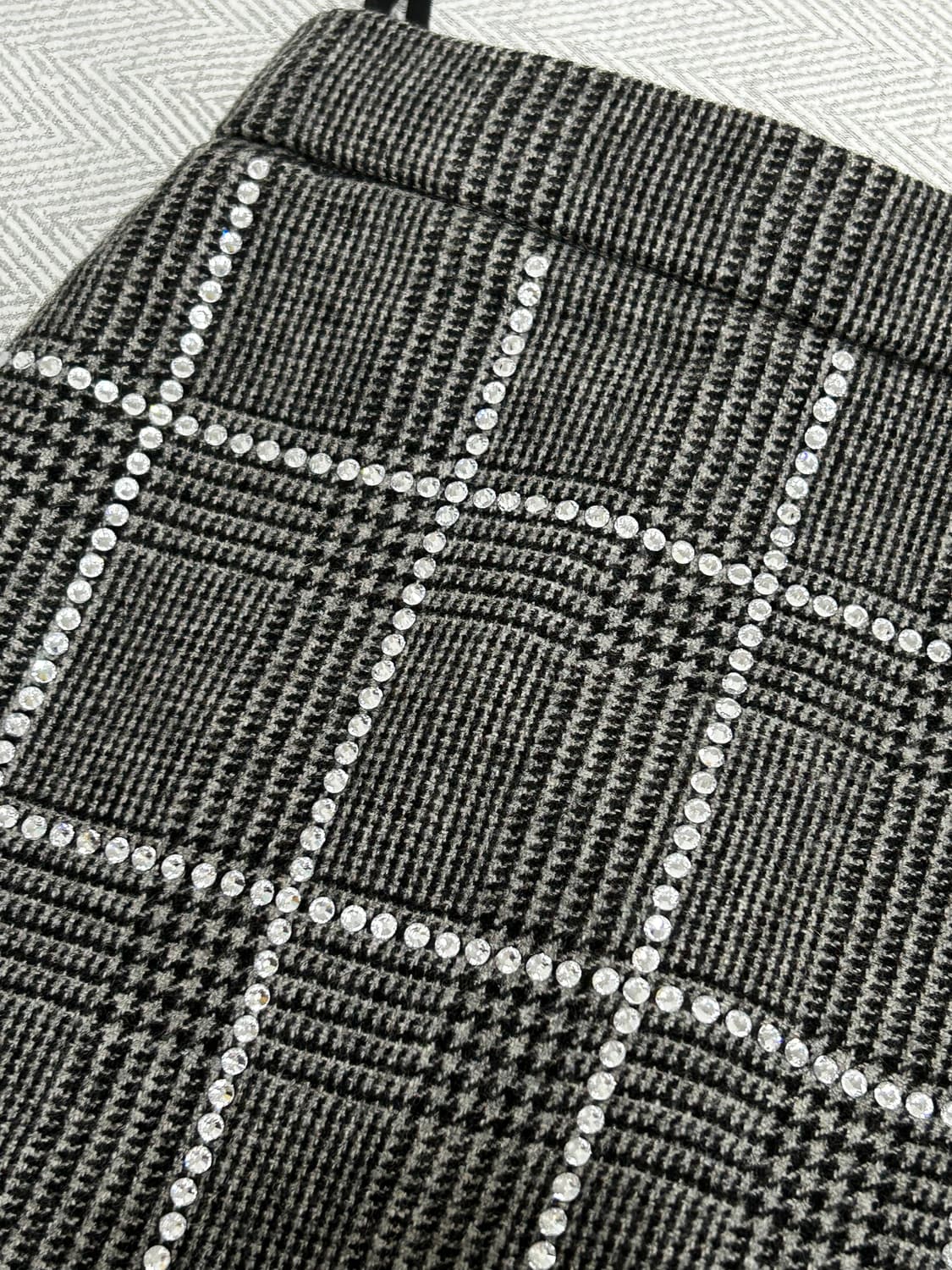 새상품급)) 미우미우 큐빅체크 울 스커트 40사이즈 (66추천) 상품이미지4