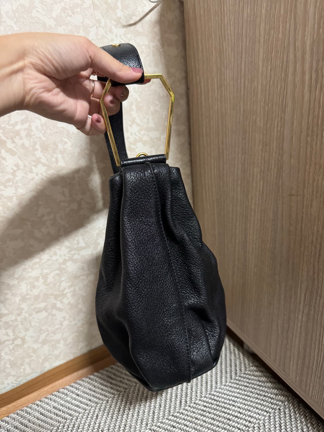 루에브르 삭 드 트럼펫 숄더백 상품이미지1