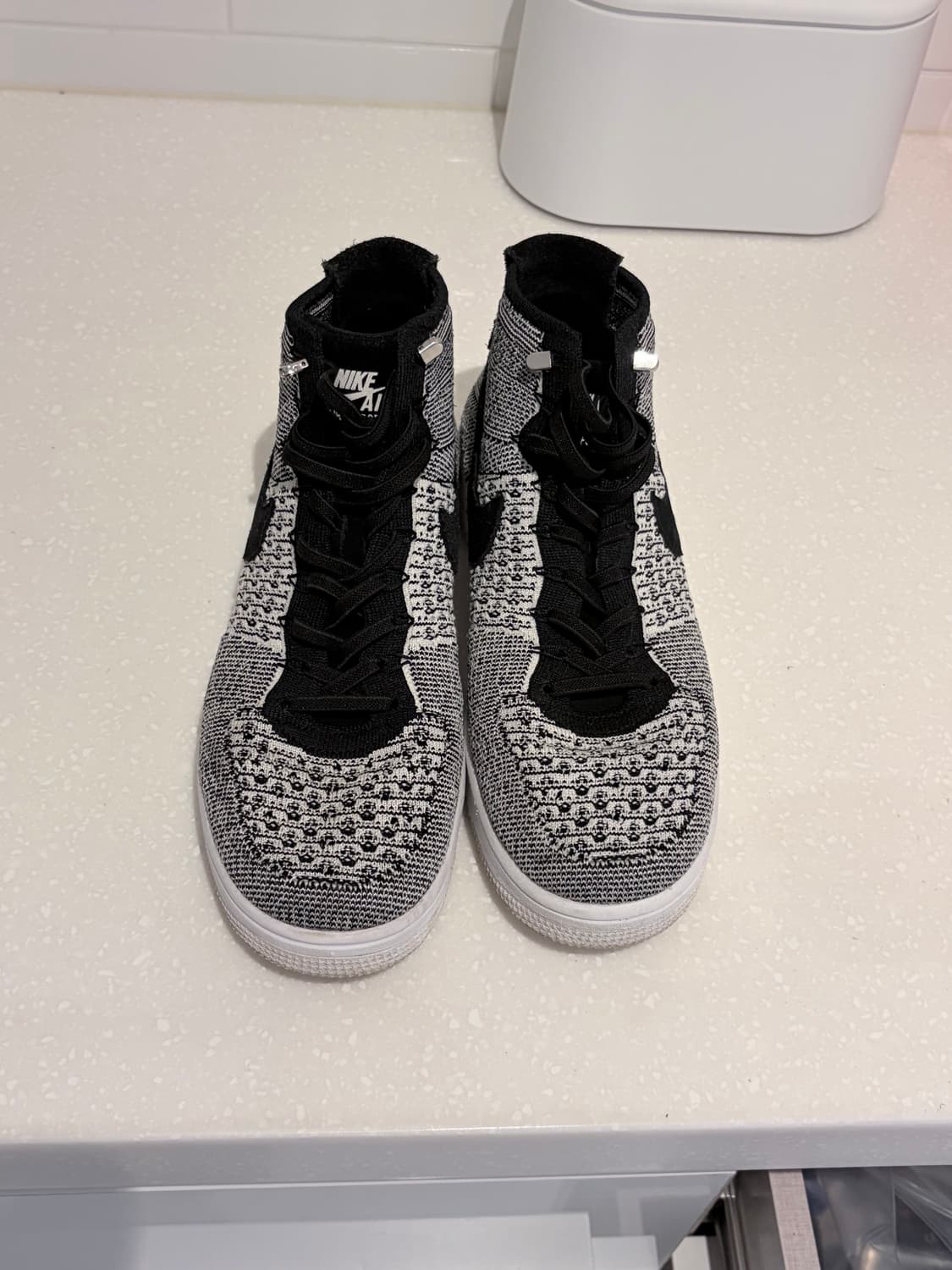 [실사이즈 260] 나이키 에어포스 플라이니트 미드 (표기 250) 무료 상품이미지1