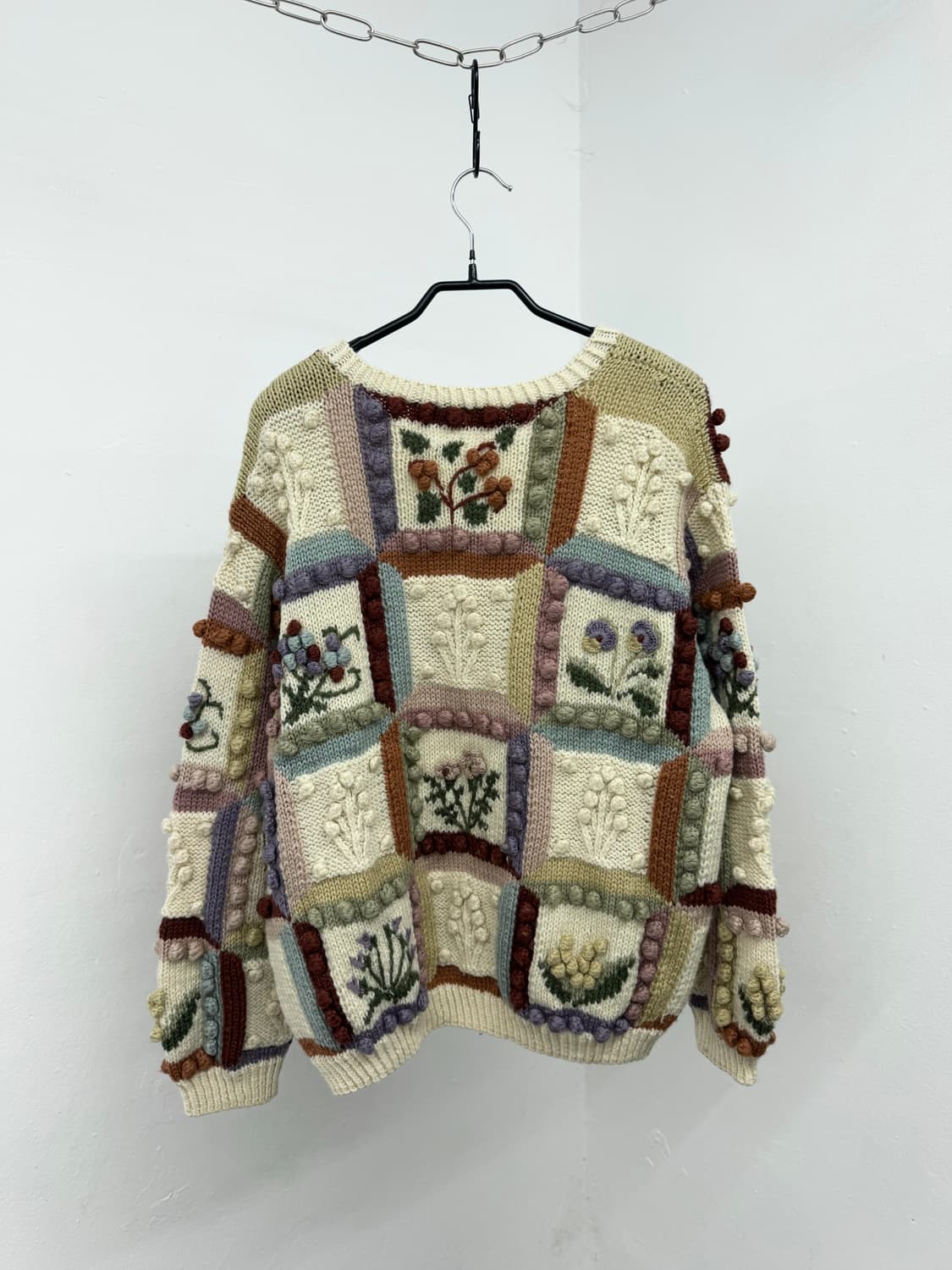 모리 자수 디테일 폼폼 가디건 상품이미지7