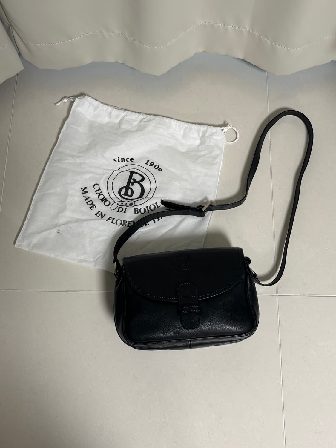 새상품) 정품 보욜라 숄더백 가방 보욜라 정품 가방 상품이미지1