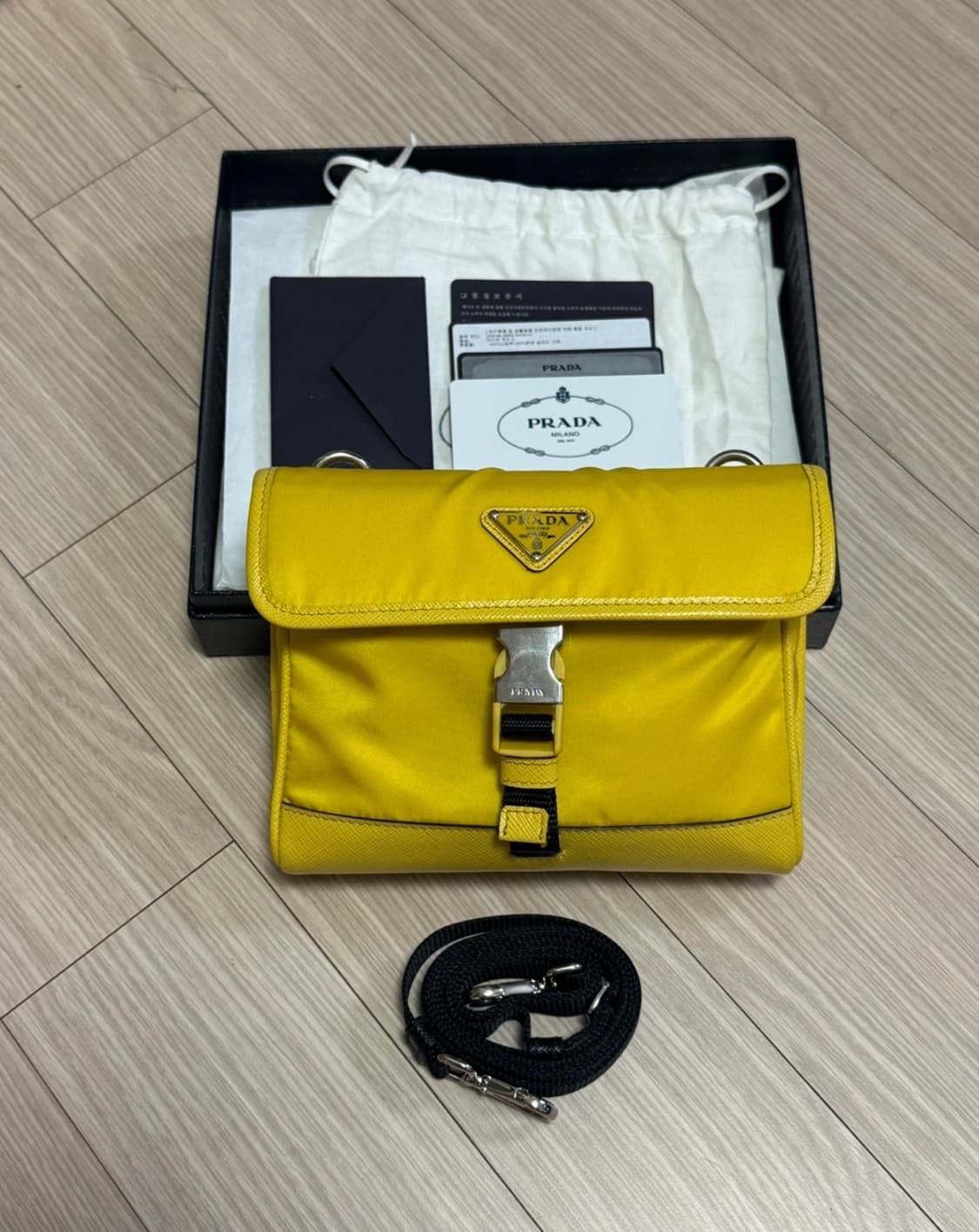 프라다 폰파우치 미니백 상품이미지1