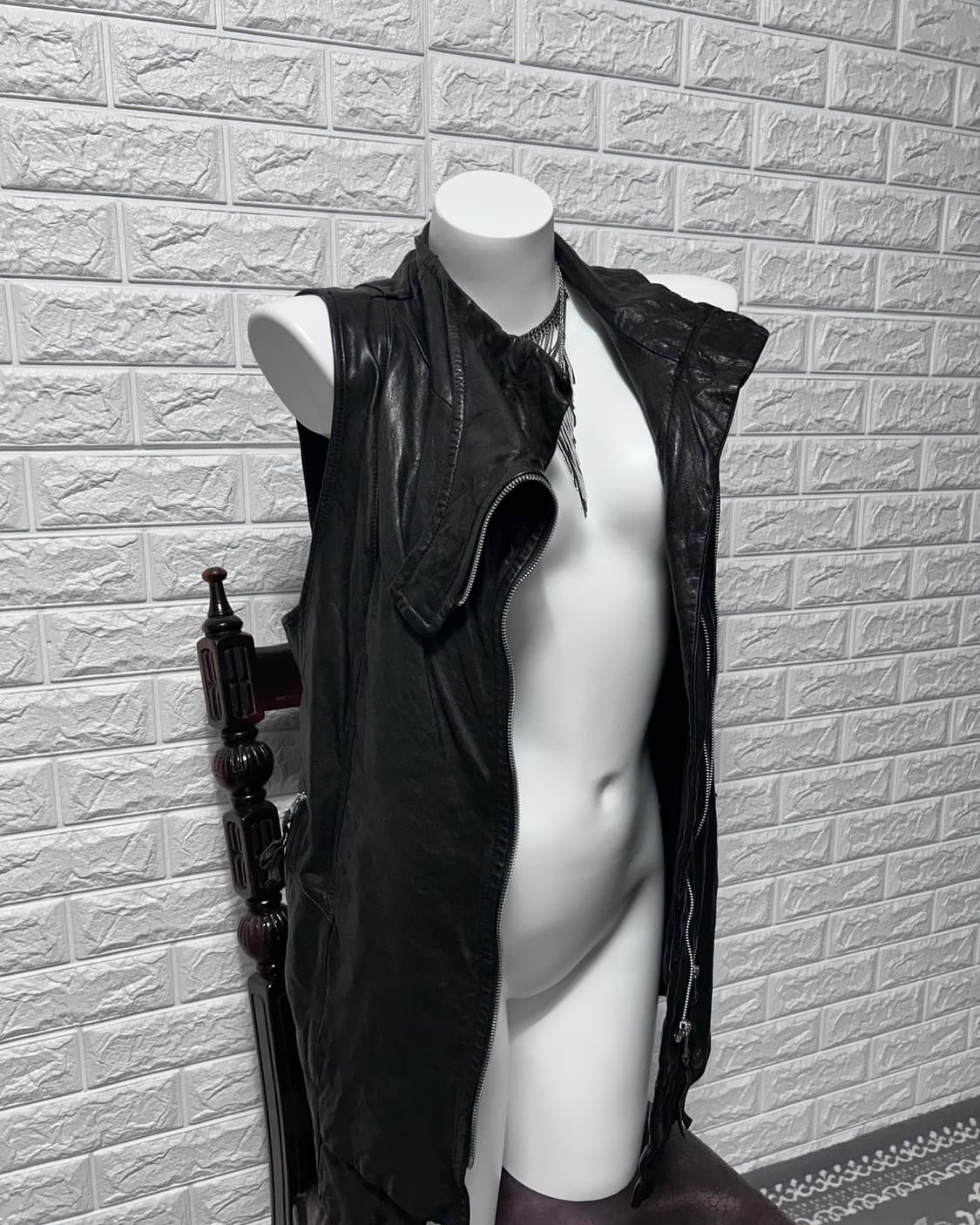 DEMOO 램스킨 더블 카라 드레이프 베스트 상품이미지5