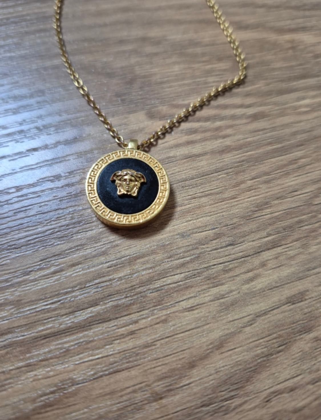 [정품] 베르사체 메두사 목걸이 골드 백화점판 상태좋음 상품이미지4
