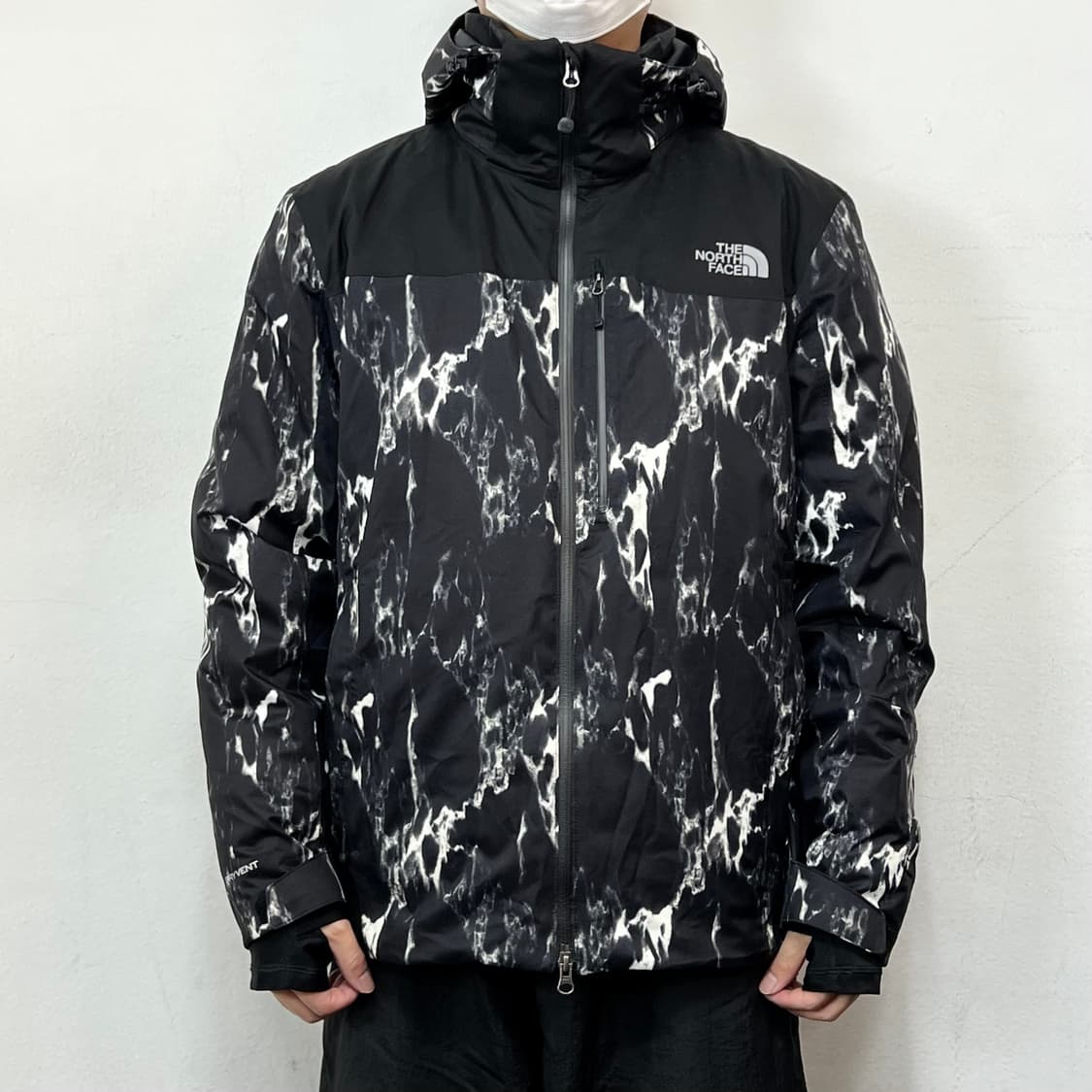 노스페이스 그래비티 패턴 투웨이 후드 점퍼 자켓 상품이미지2